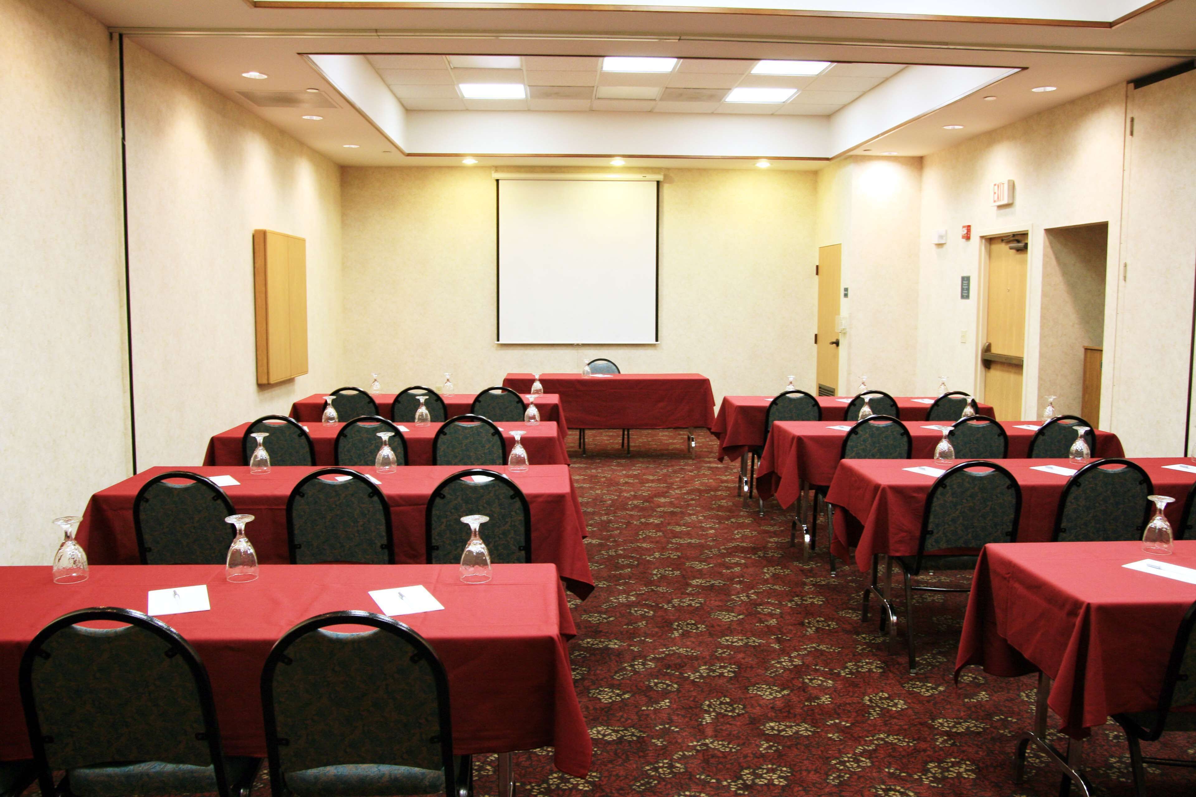 Hampton Inn & Suites Kansas City/Merriam