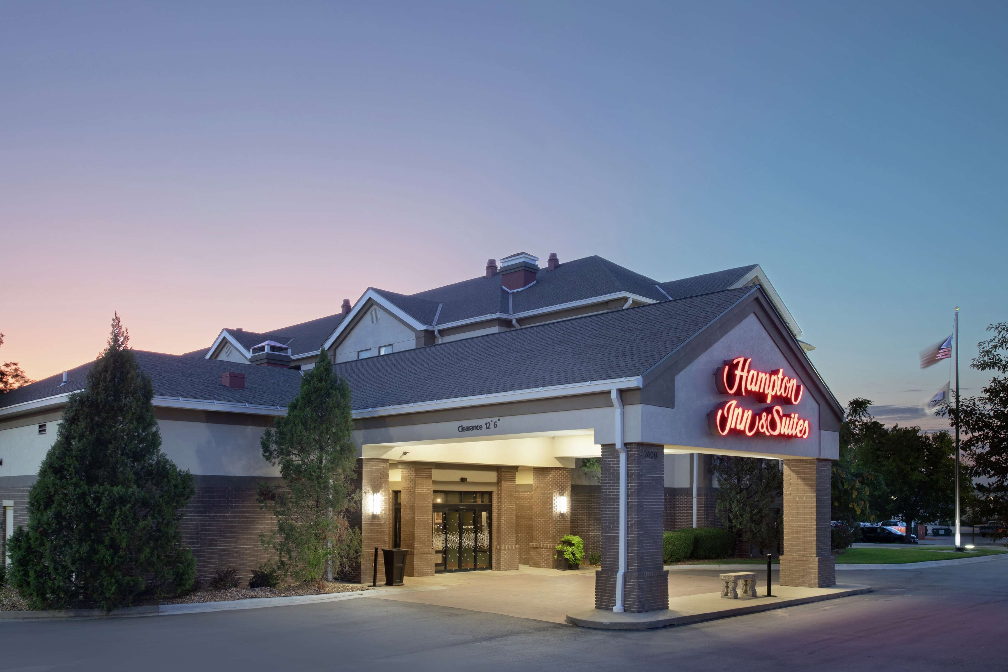 Hampton Inn & Suites Kansas City/Merriam