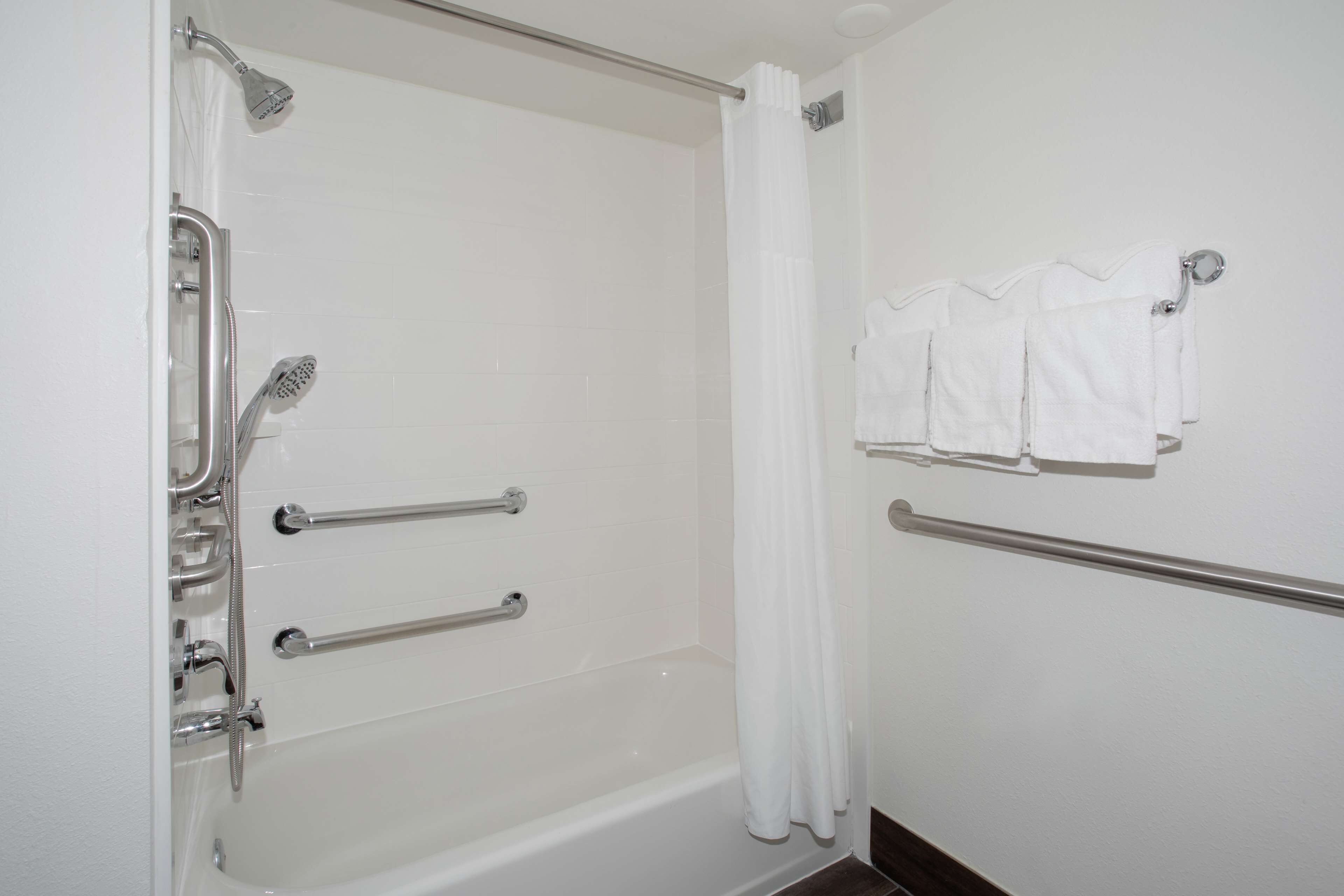 Hampton Inn & Suites Kansas City/Merriam