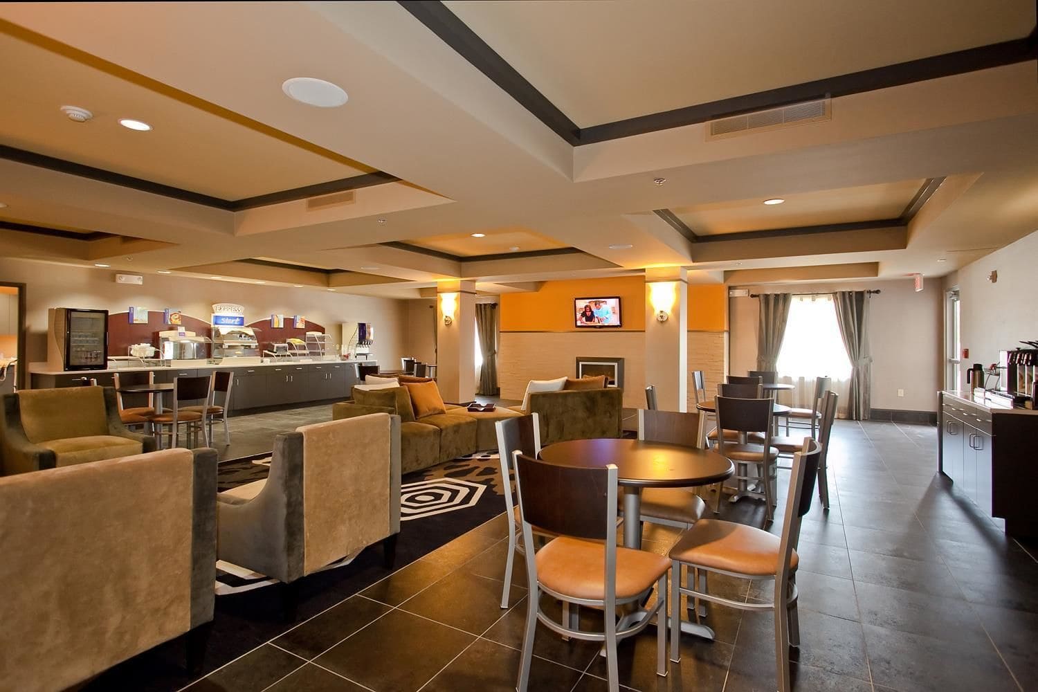 Holiday Inn Express Hotel & Suites Newton