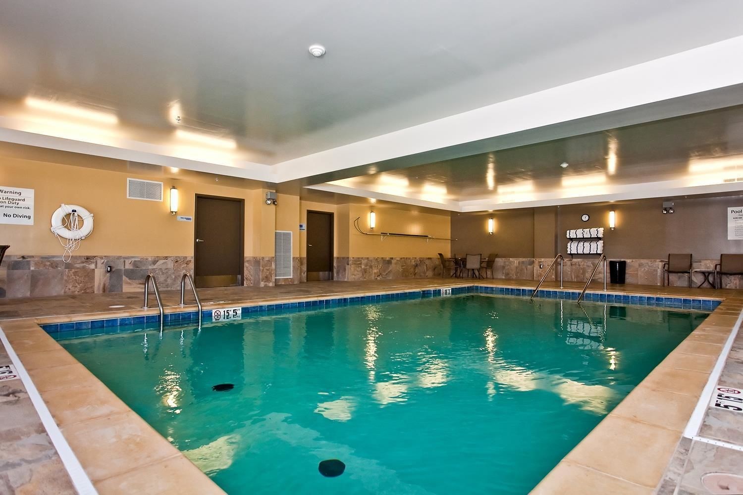 Holiday Inn Express Hotel & Suites Newton