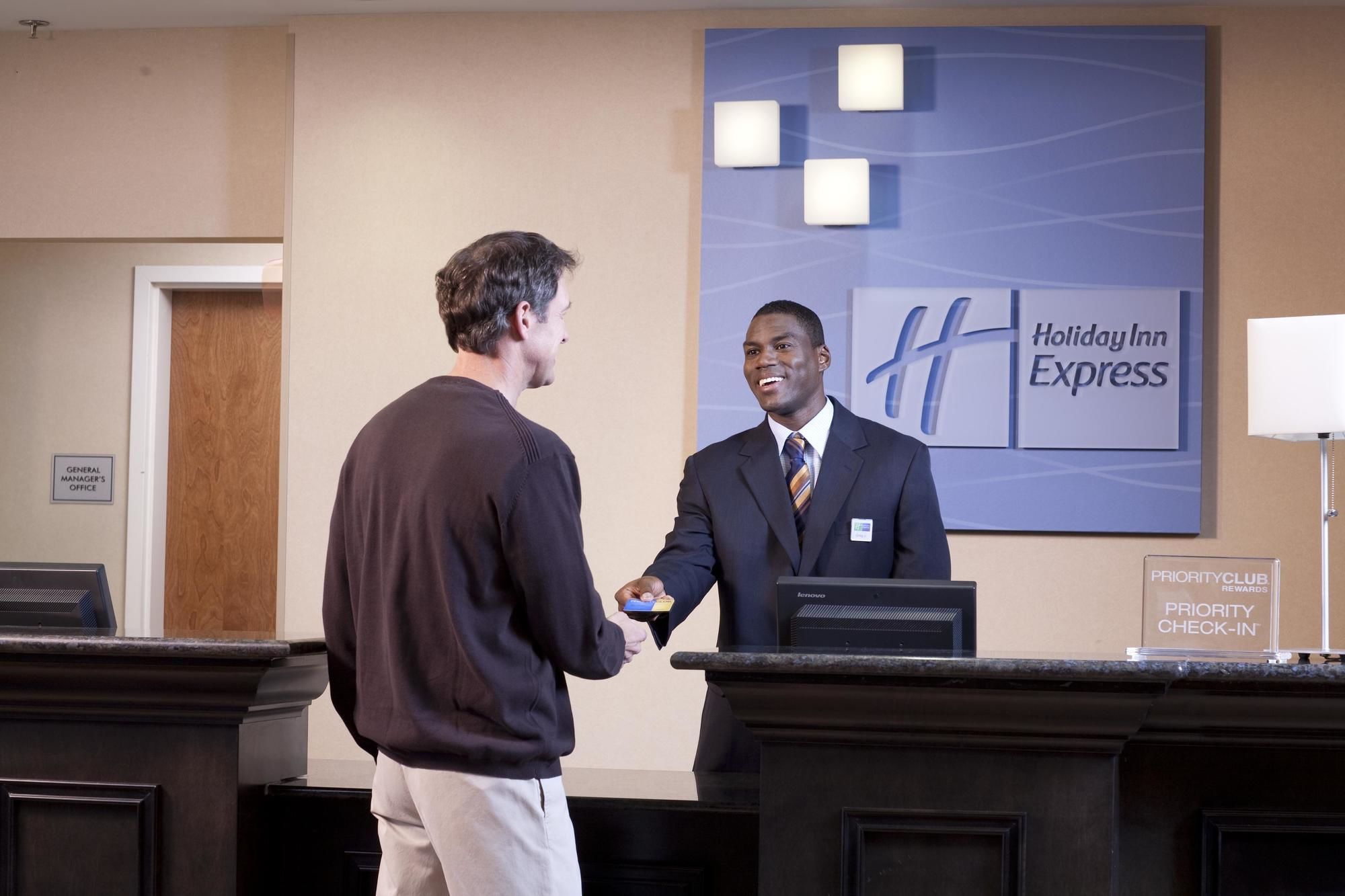 Holiday Inn Express Hotel & Suites Newton