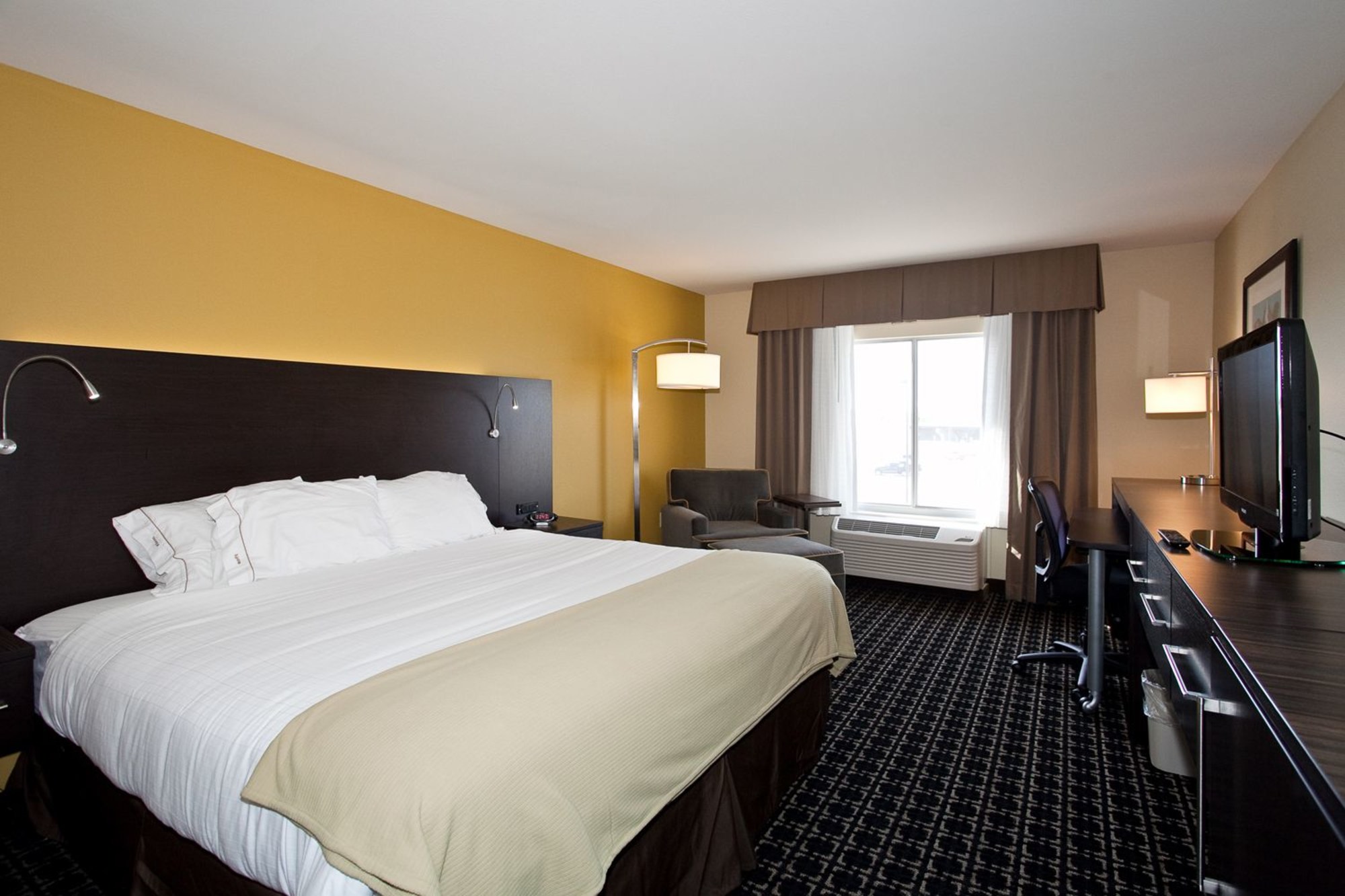 Holiday Inn Express Hotel & Suites Newton