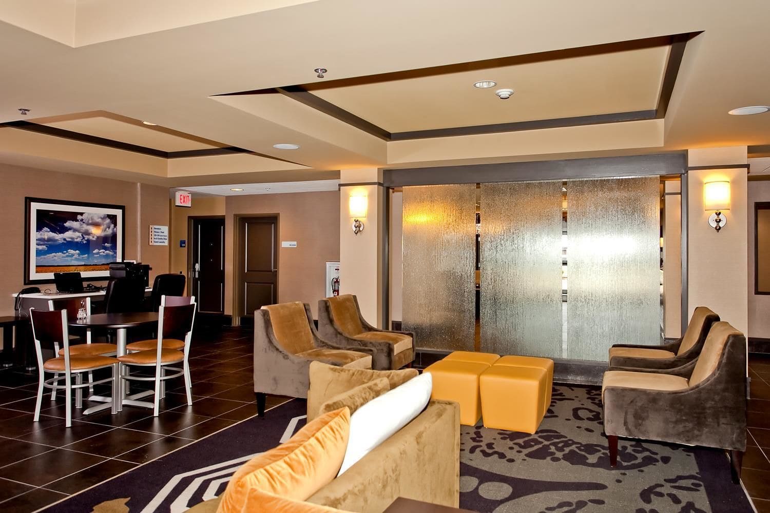 Holiday Inn Express Hotel & Suites Newton