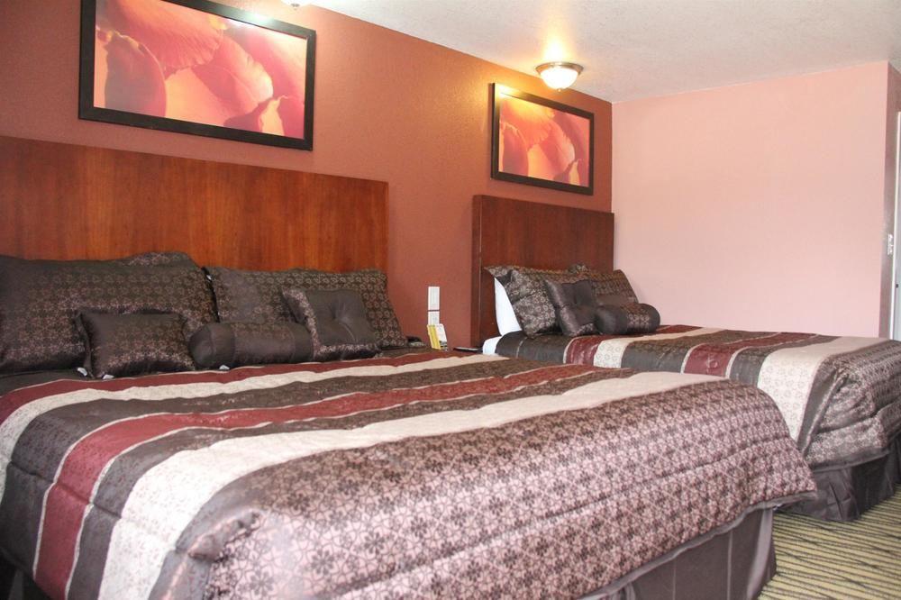 Annie Oakley Motel Oakley