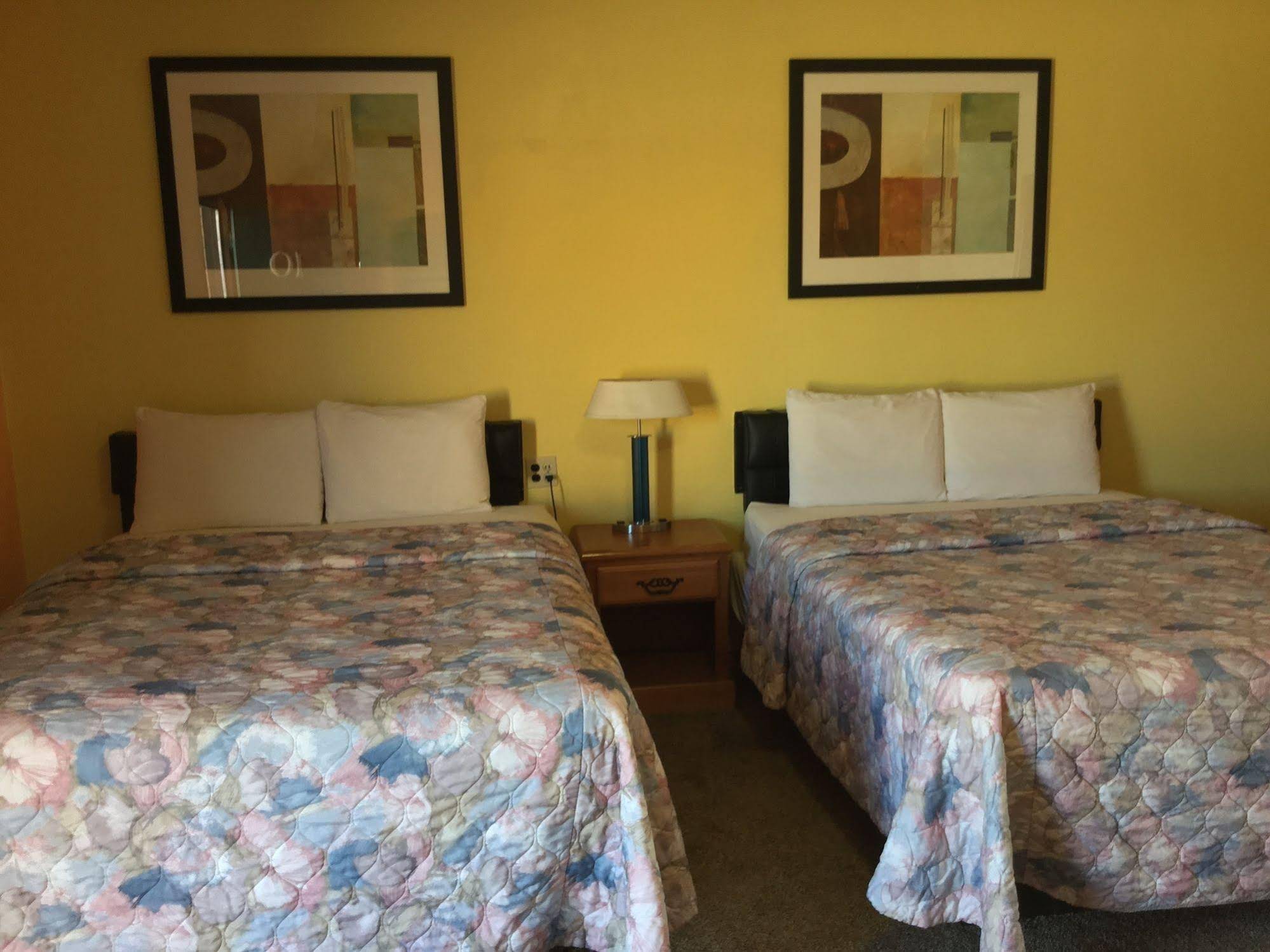Frontier Motel