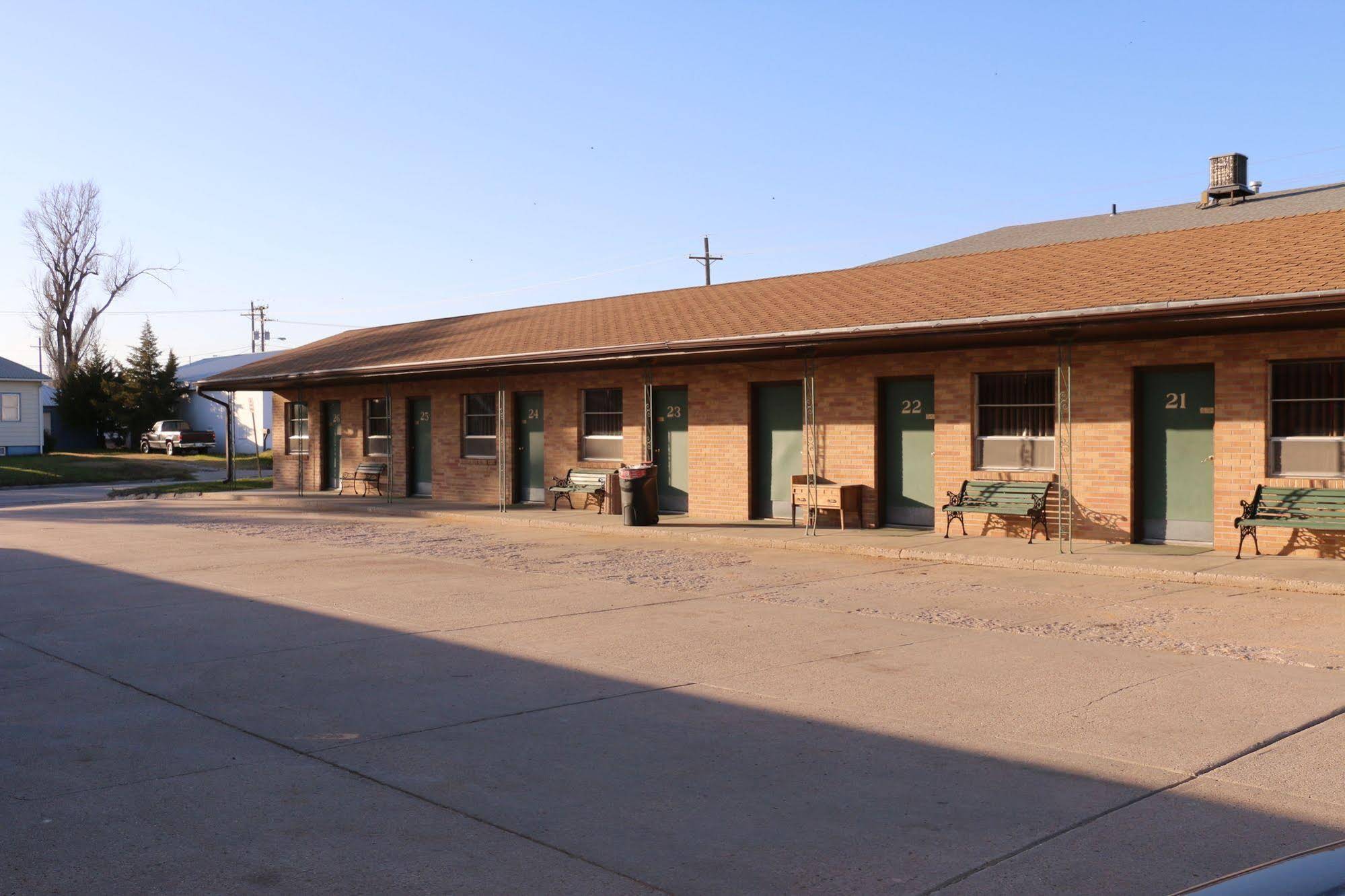 Frontier Motel