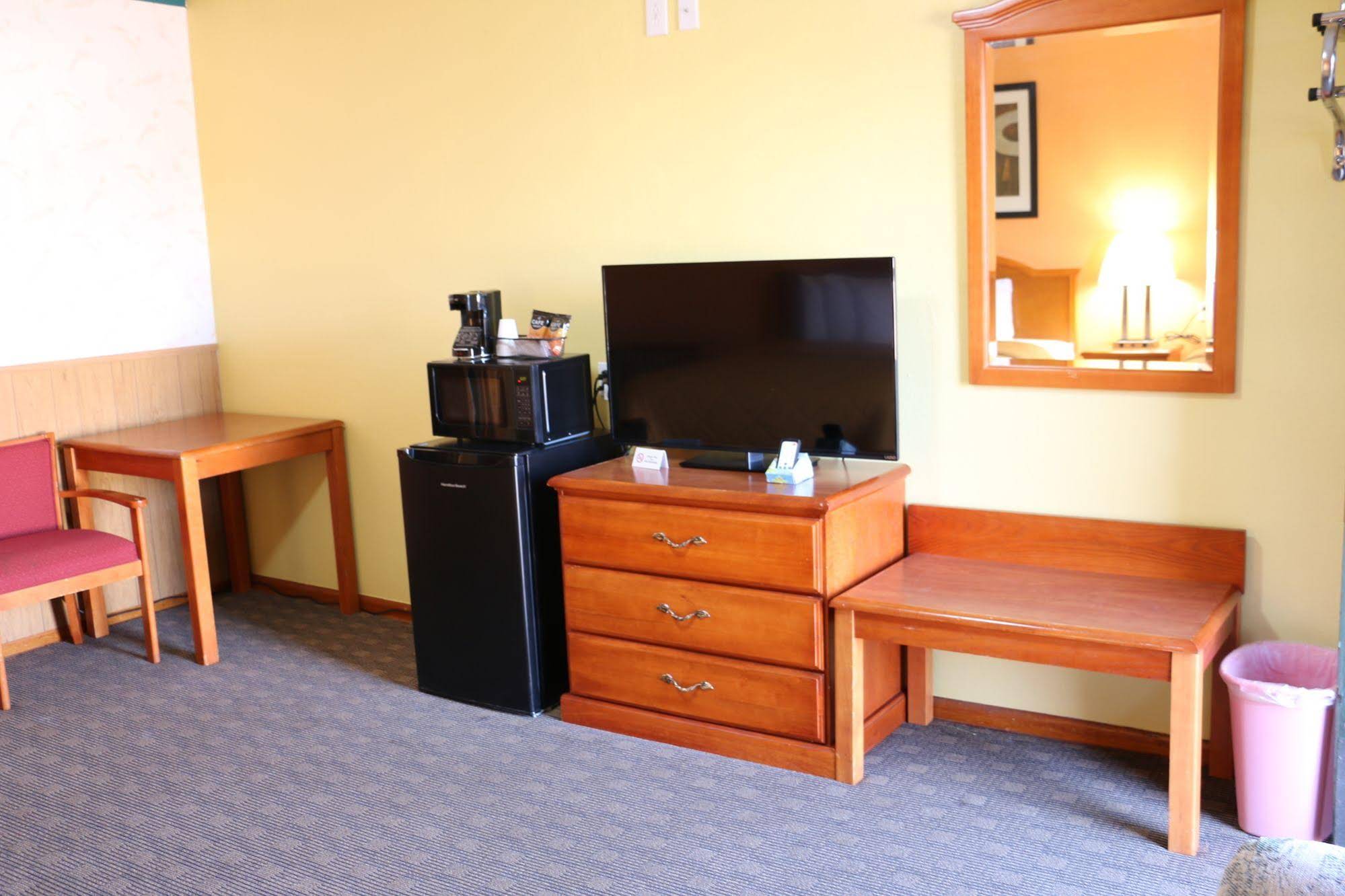 Frontier Motel