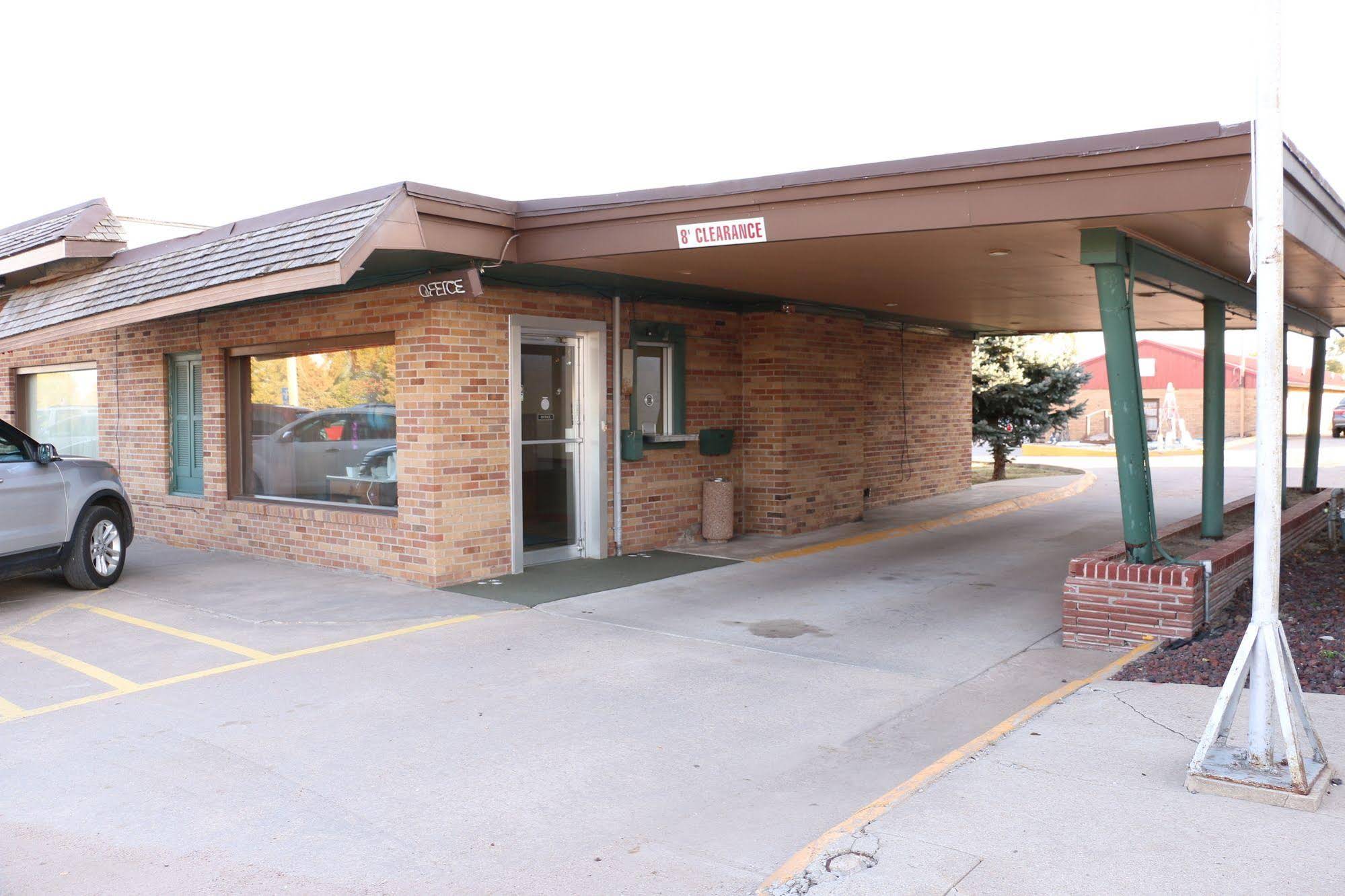 Frontier Motel