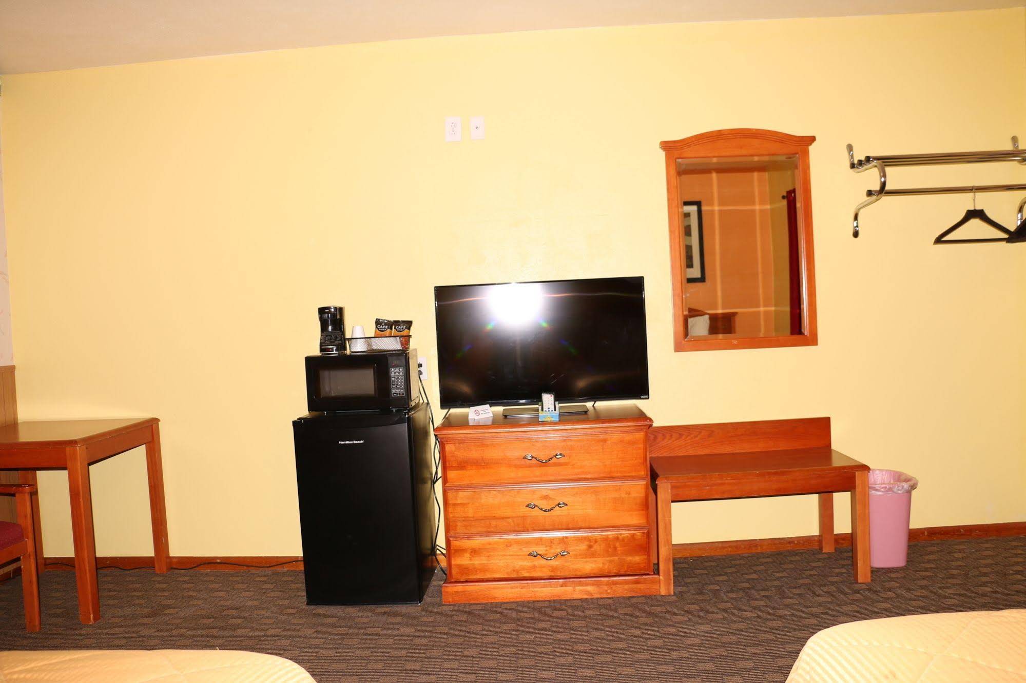 Frontier Motel