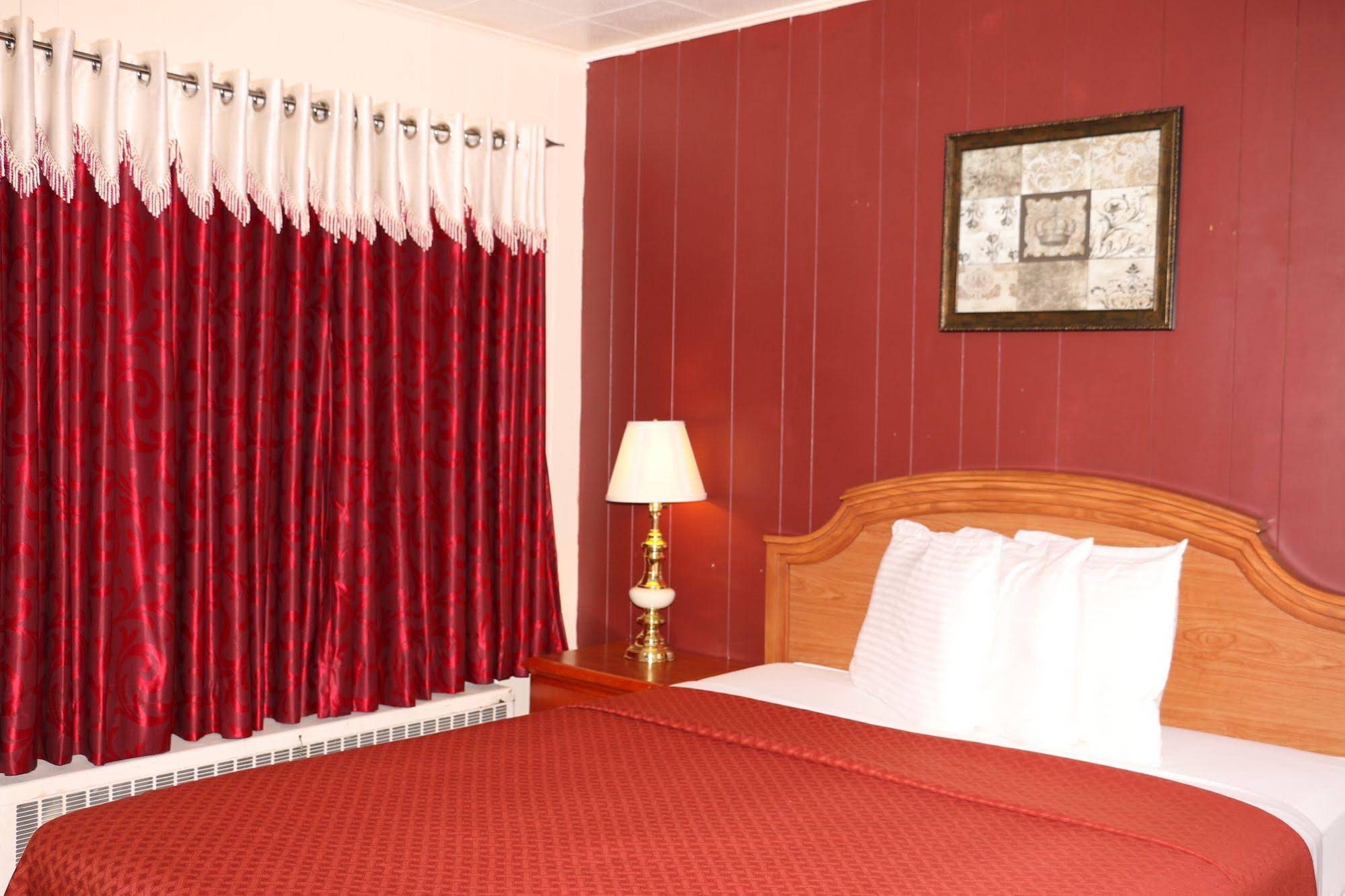 Frontier Motel