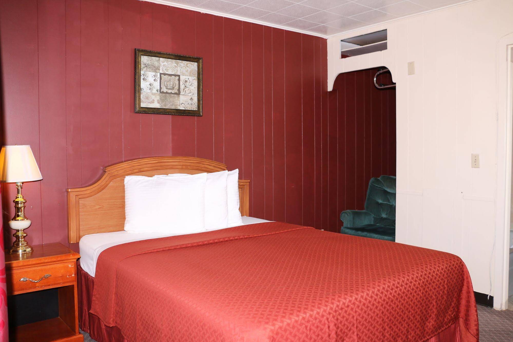 Frontier Motel