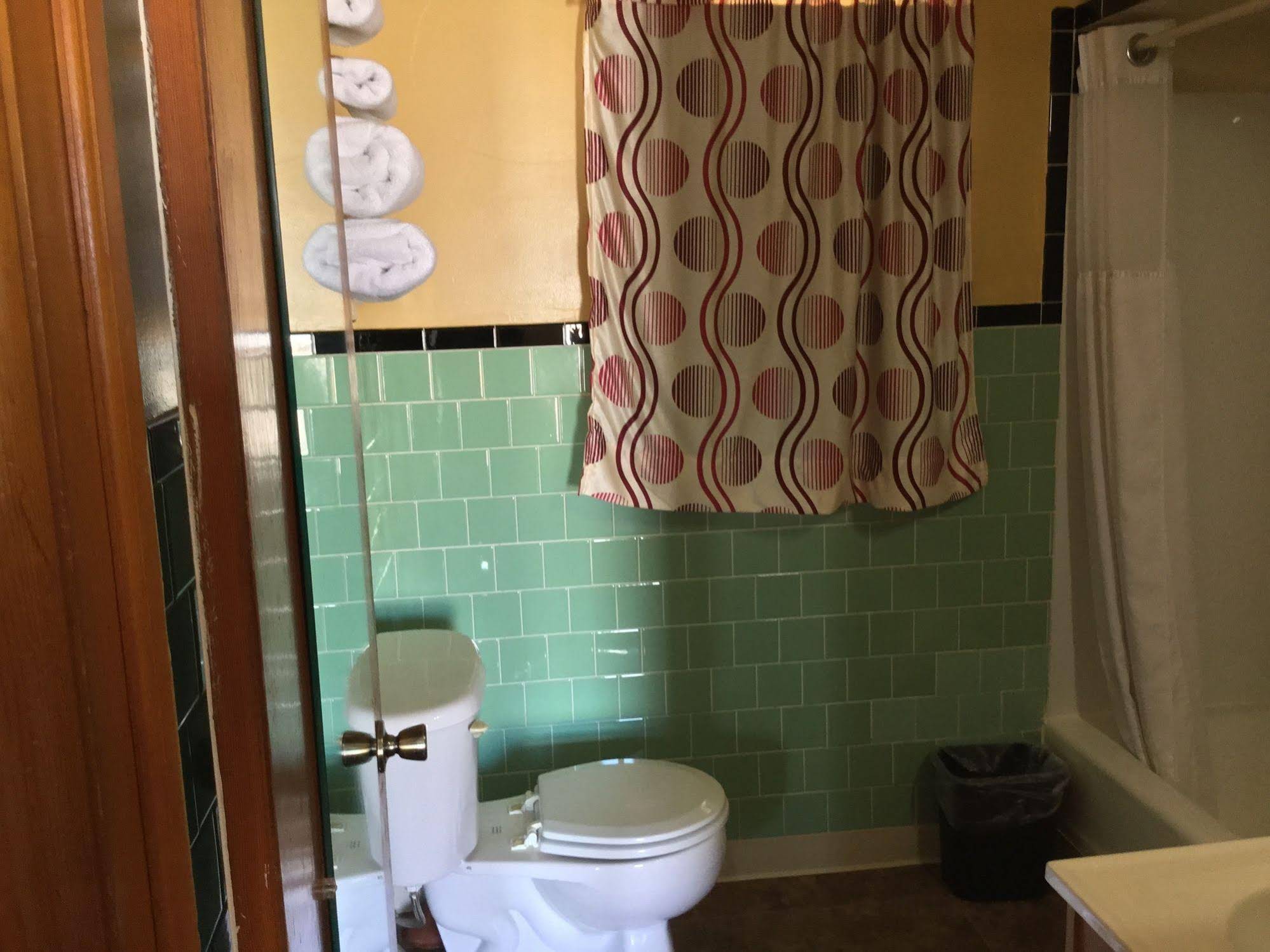 Frontier Motel
