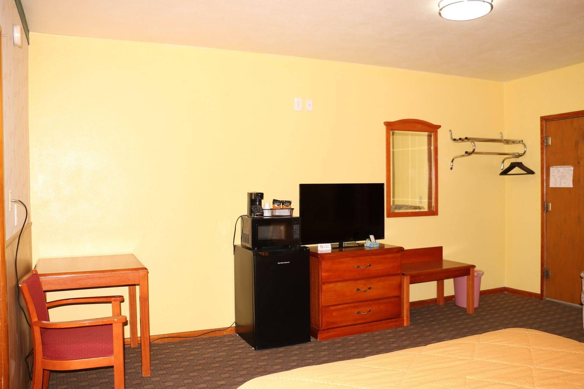 Frontier Motel
