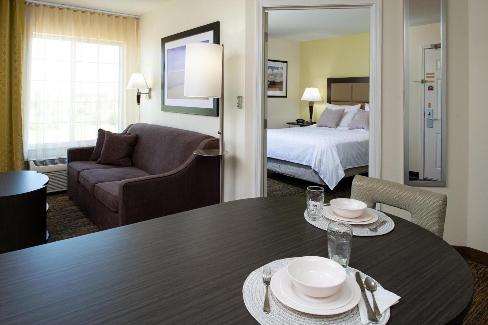 Candlewood Suites Olathe - Kansas City Area