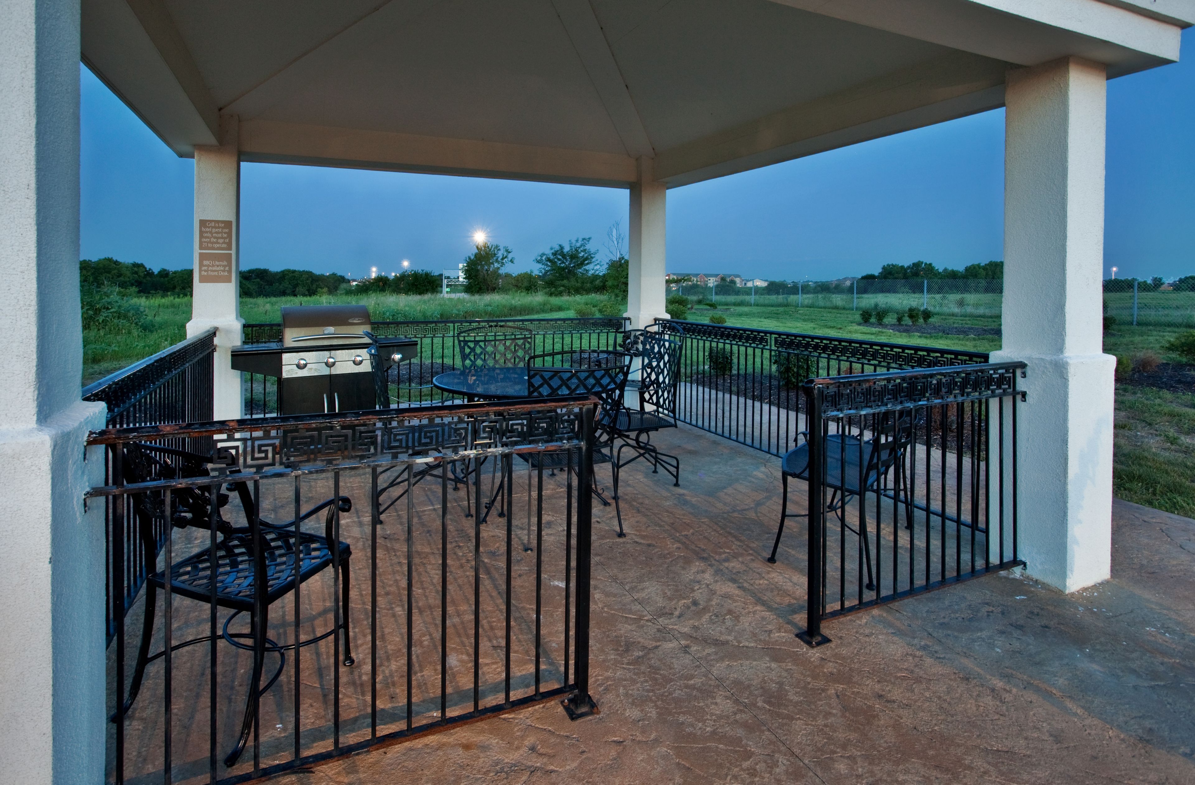 Candlewood Suites Olathe - Kansas City Area