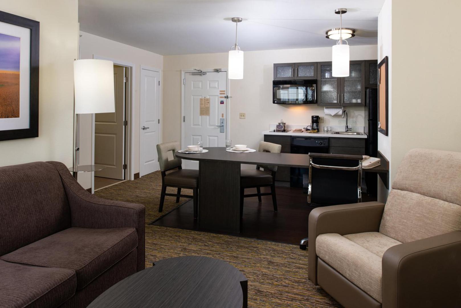 Candlewood Suites Olathe - Kansas City Area