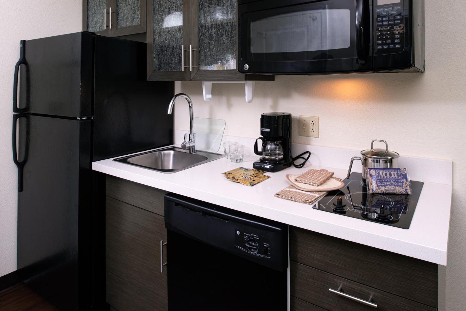 Candlewood Suites Olathe - Kansas City Area