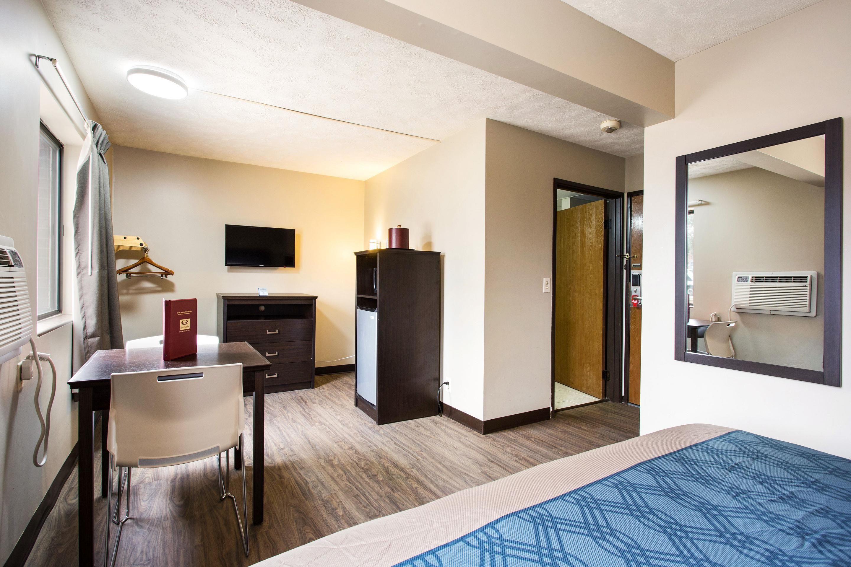 Red Lion Inn & Suites Olathe Kansas City