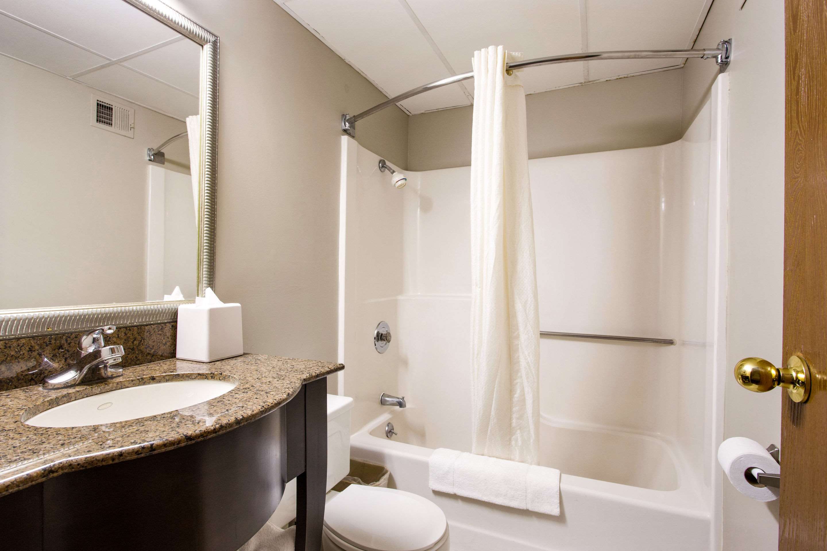 Red Lion Inn & Suites Olathe Kansas City