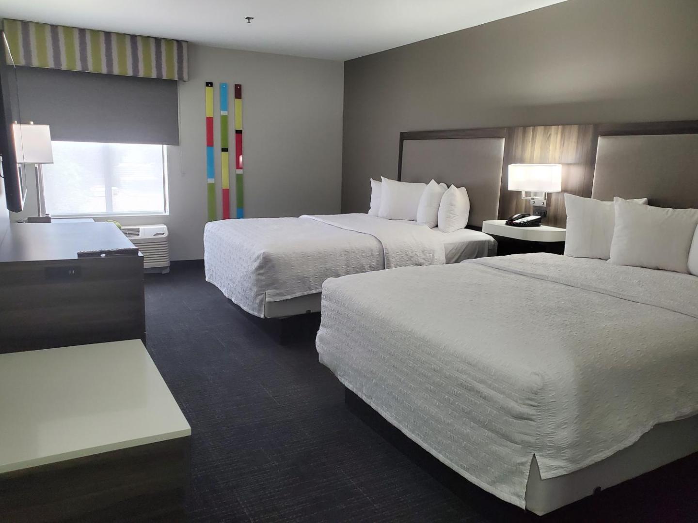 Hampton Inn Olathe
