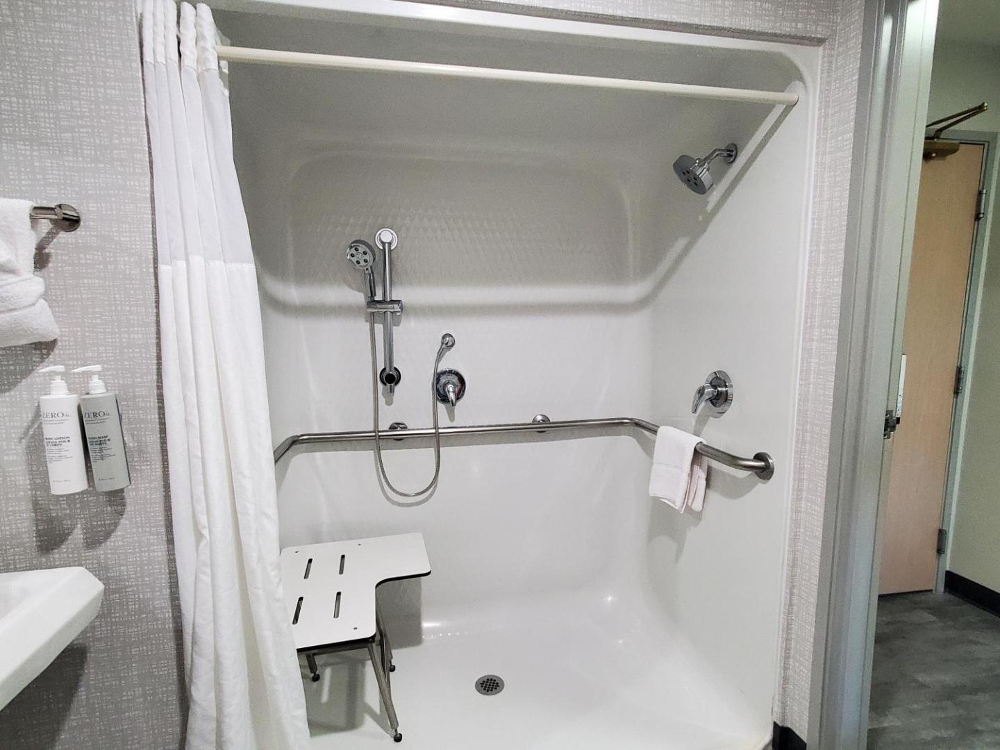Hampton Inn Olathe