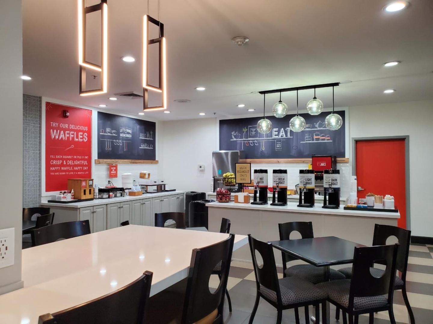Hampton Inn Olathe