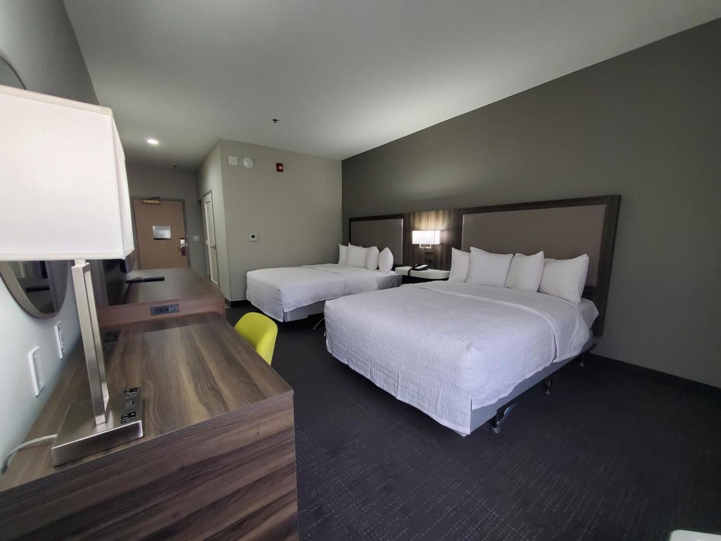 Hampton Inn Olathe