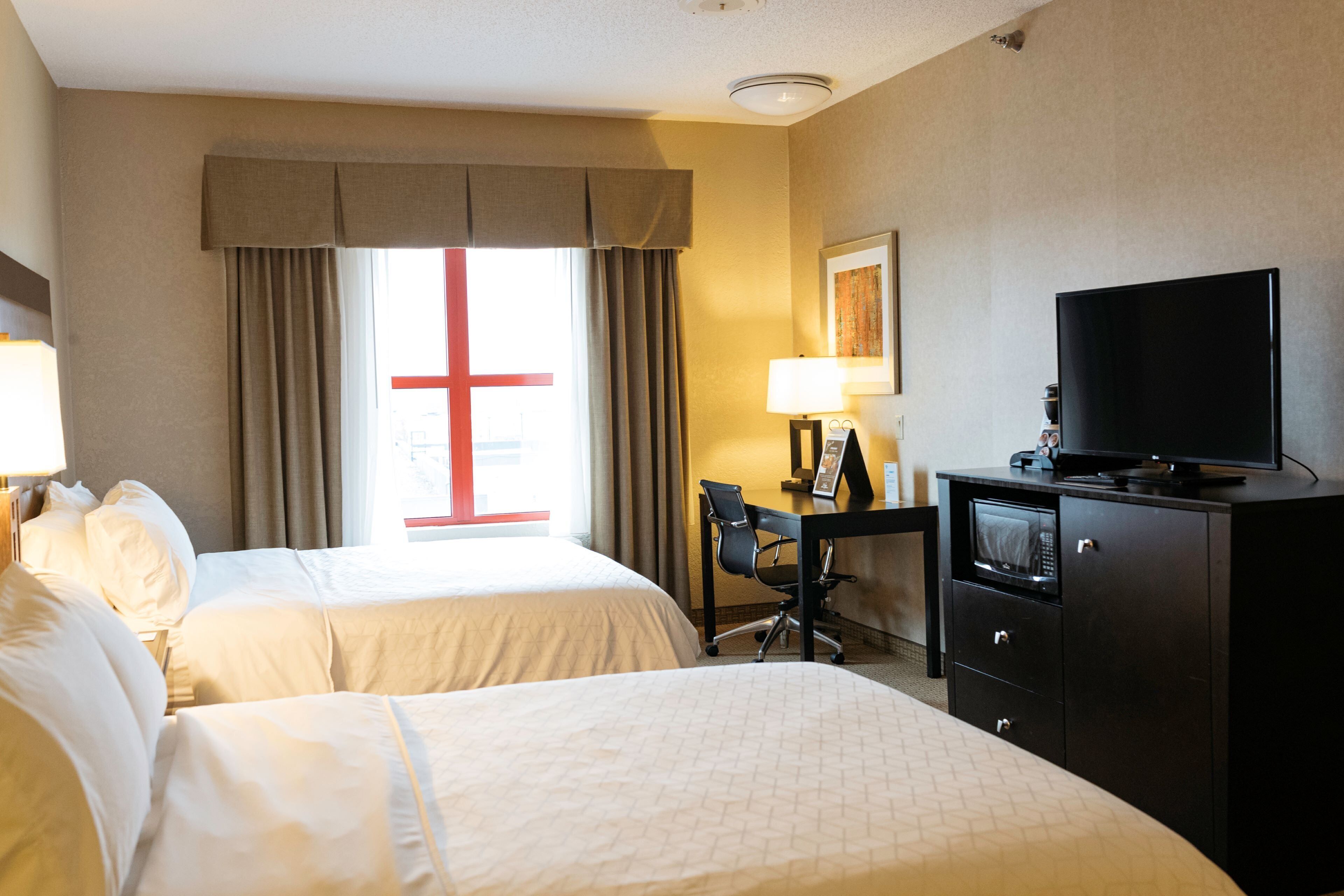 Holiday Inn Express & Suites Olathe North