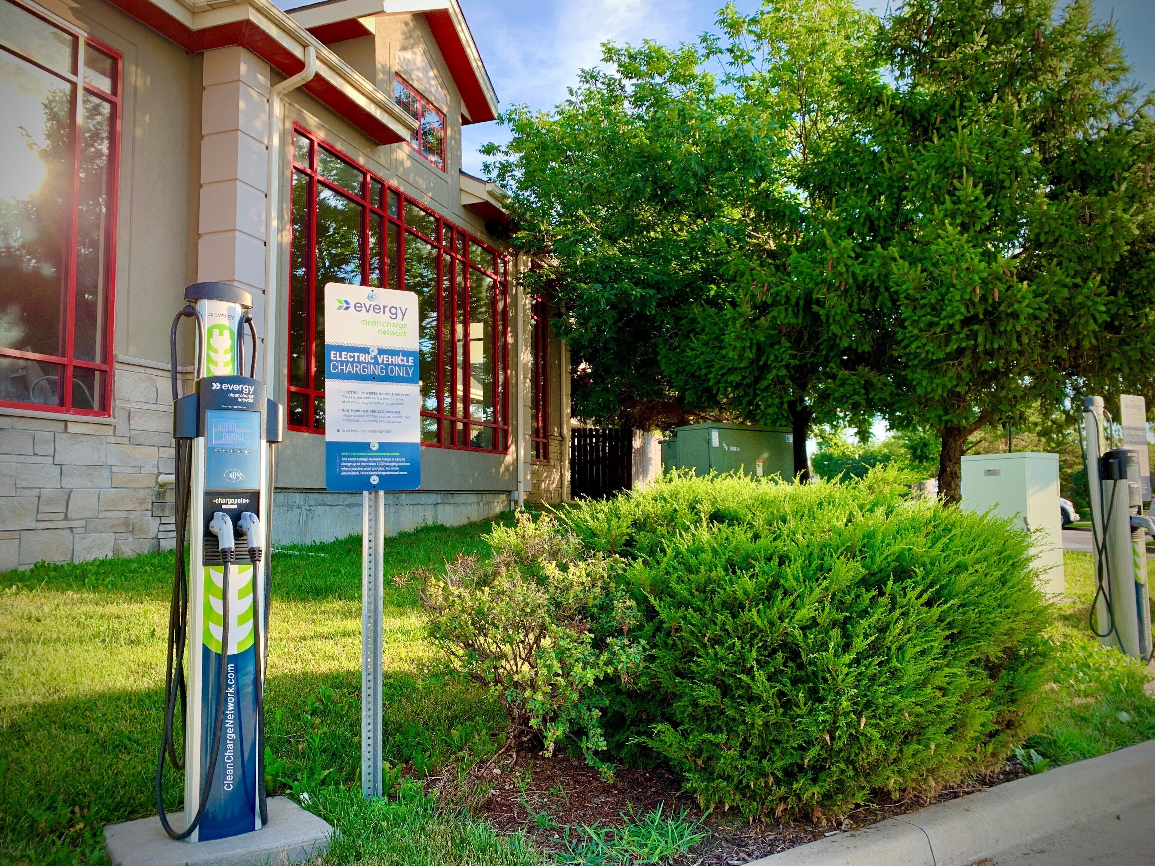 Holiday Inn Express & Suites Olathe North