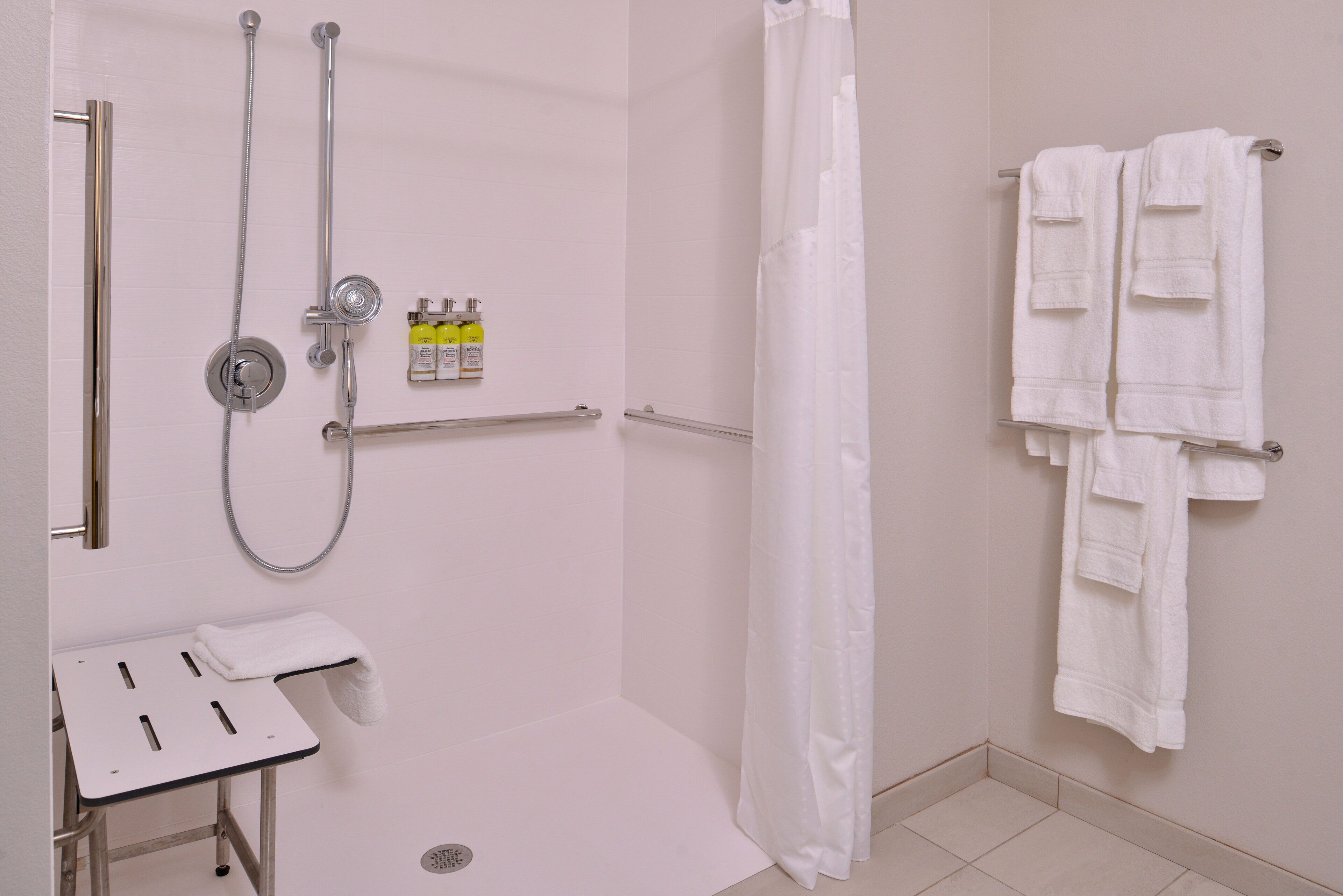 Holiday Inn Express & Suites Olathe West