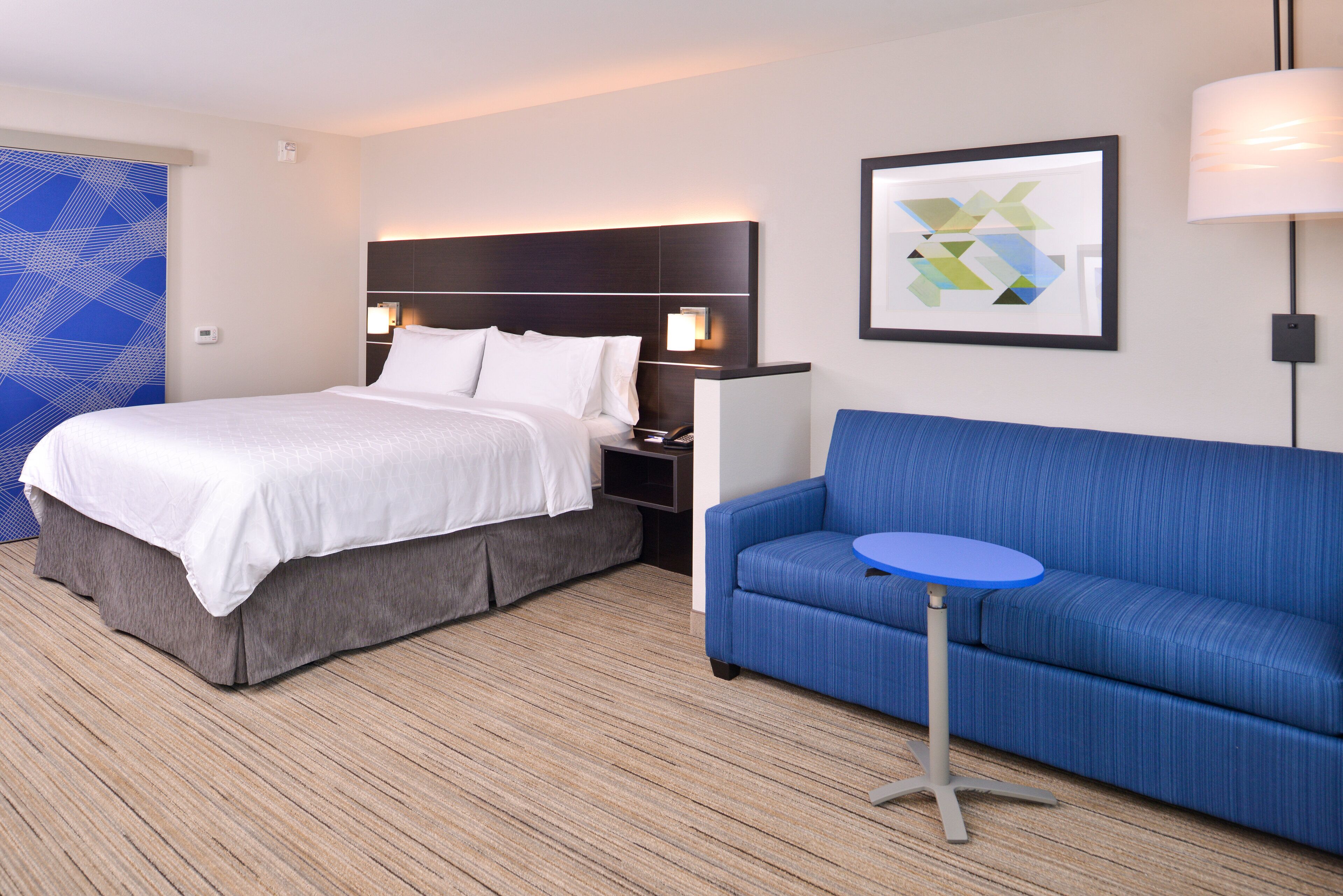 Holiday Inn Express & Suites Olathe West
