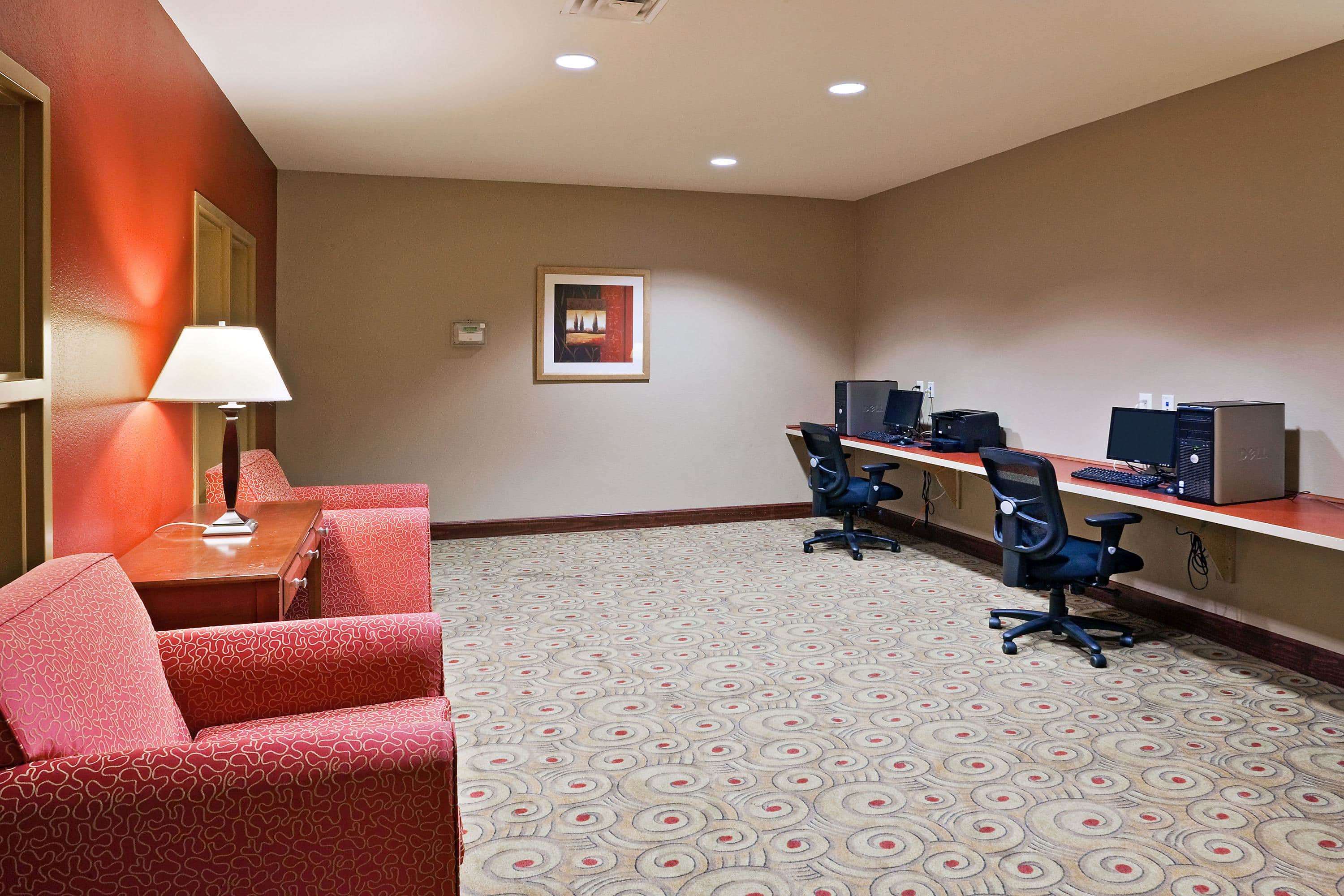 La Quinta Inn & Suites by Wyndham Olathe