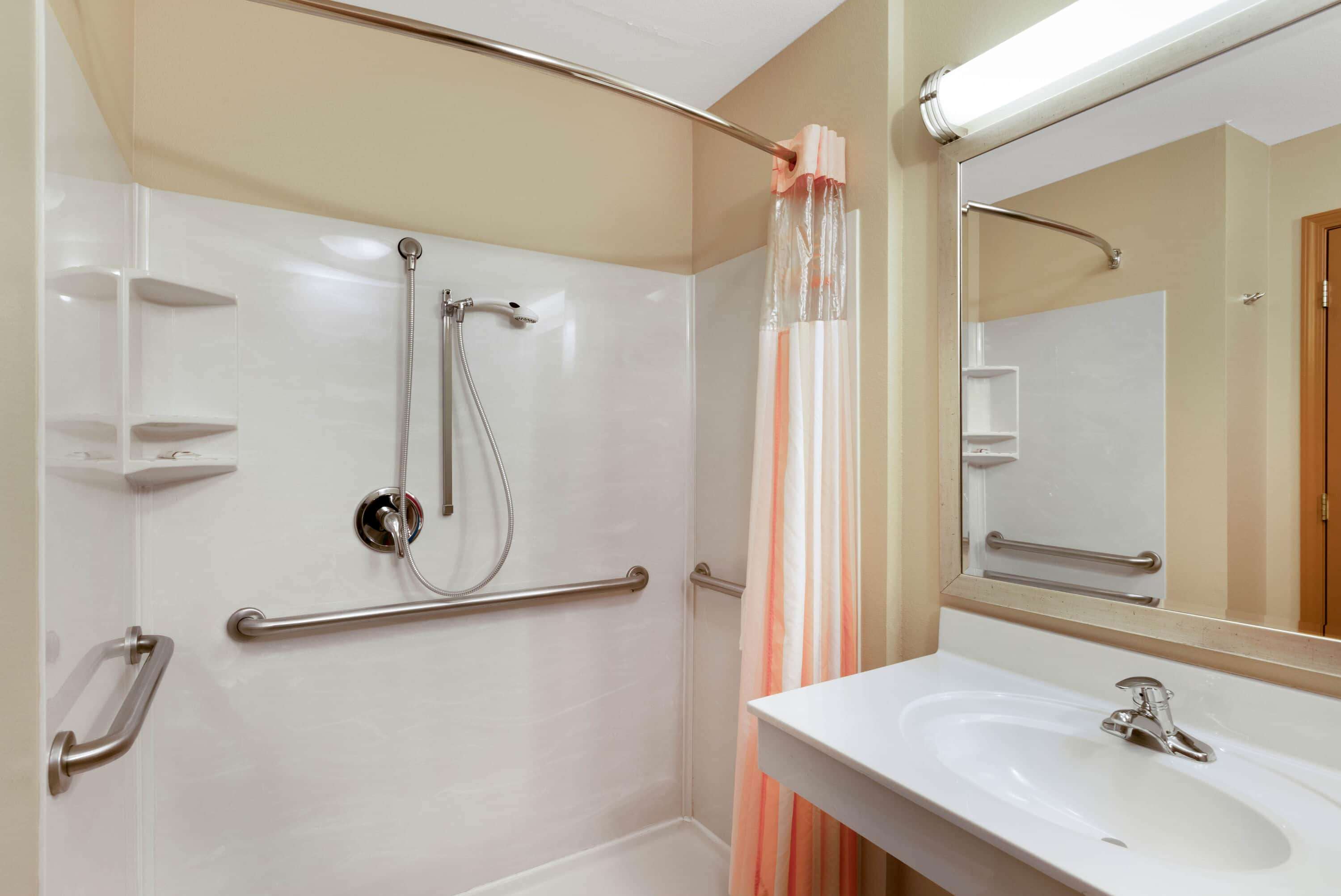 La Quinta Inn & Suites by Wyndham Olathe