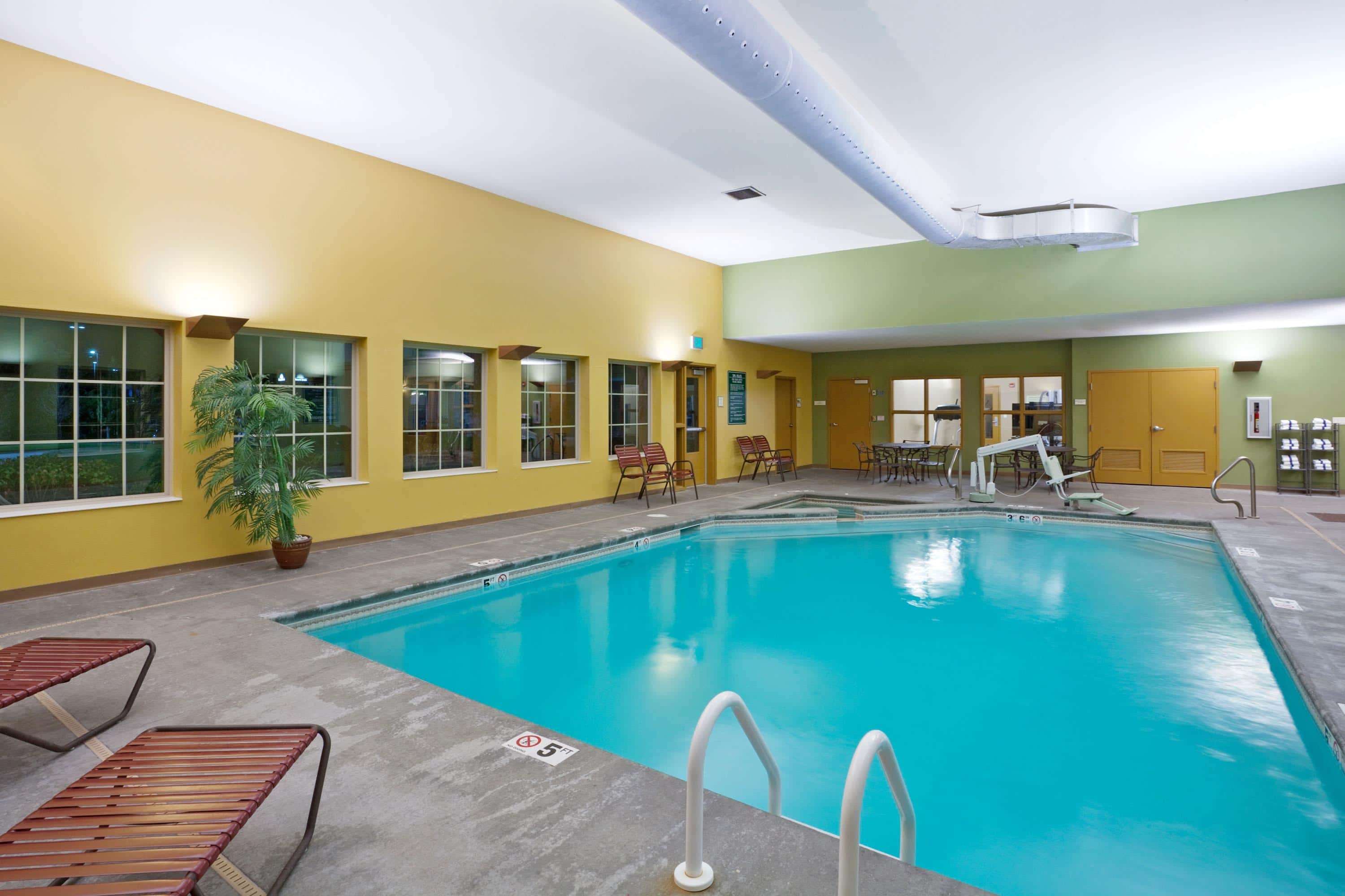 La Quinta Inn & Suites by Wyndham Olathe