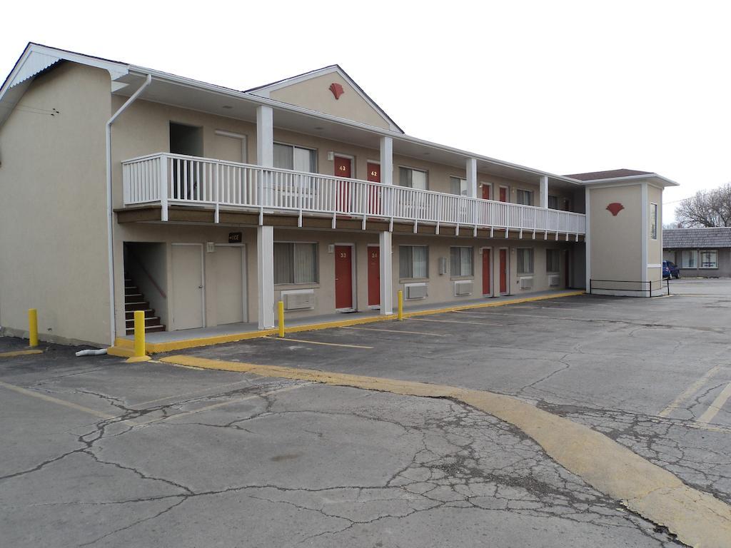 Knights Inn Ottawa