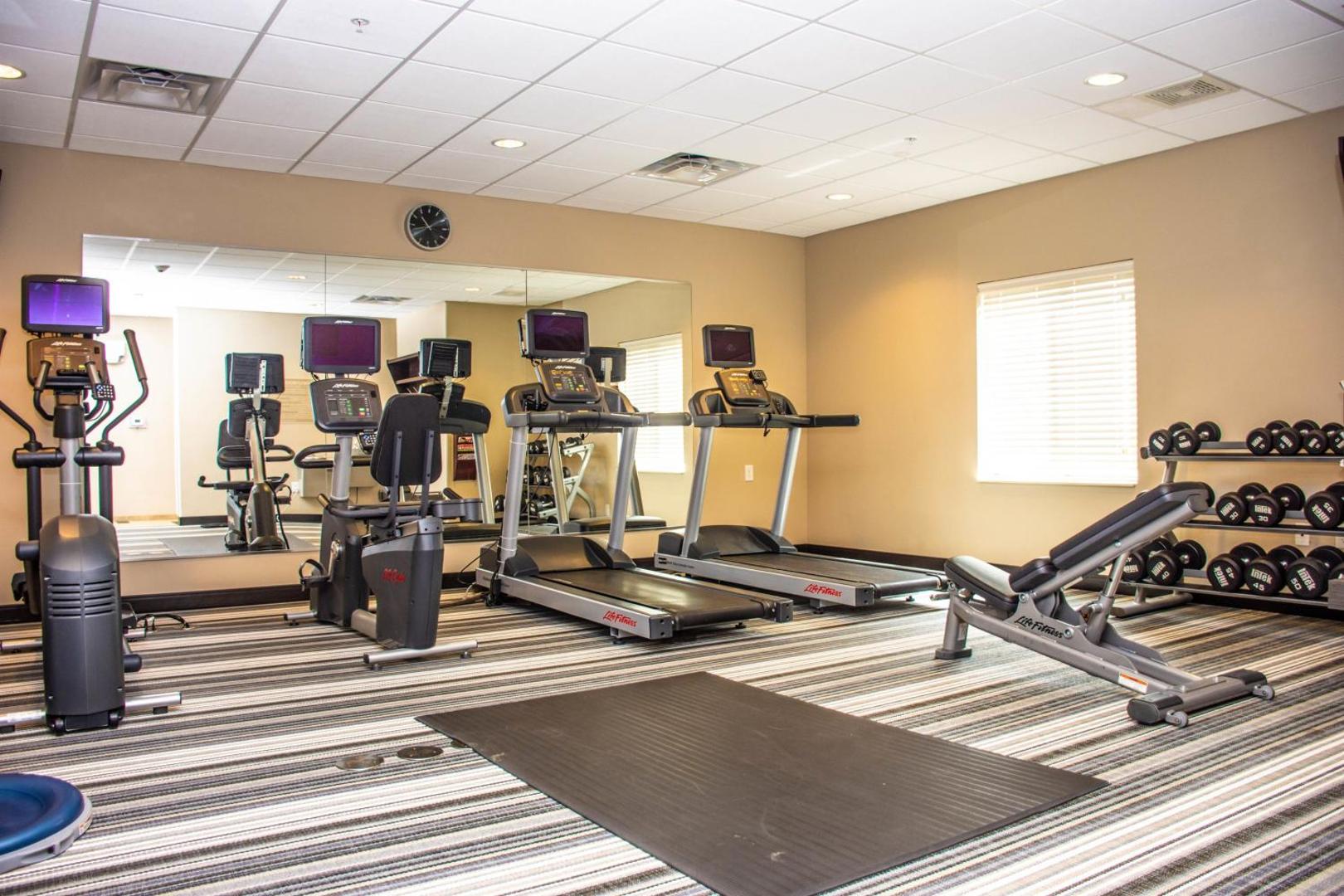 Candlewood Suites Overland Park - W 135th St.