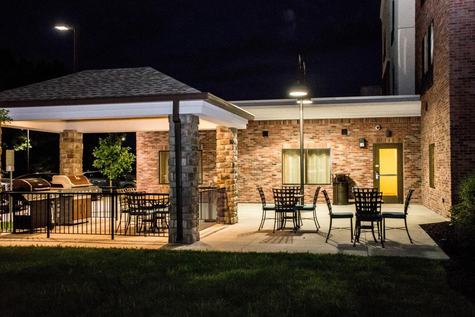 Candlewood Suites Overland Park - W 135th St.