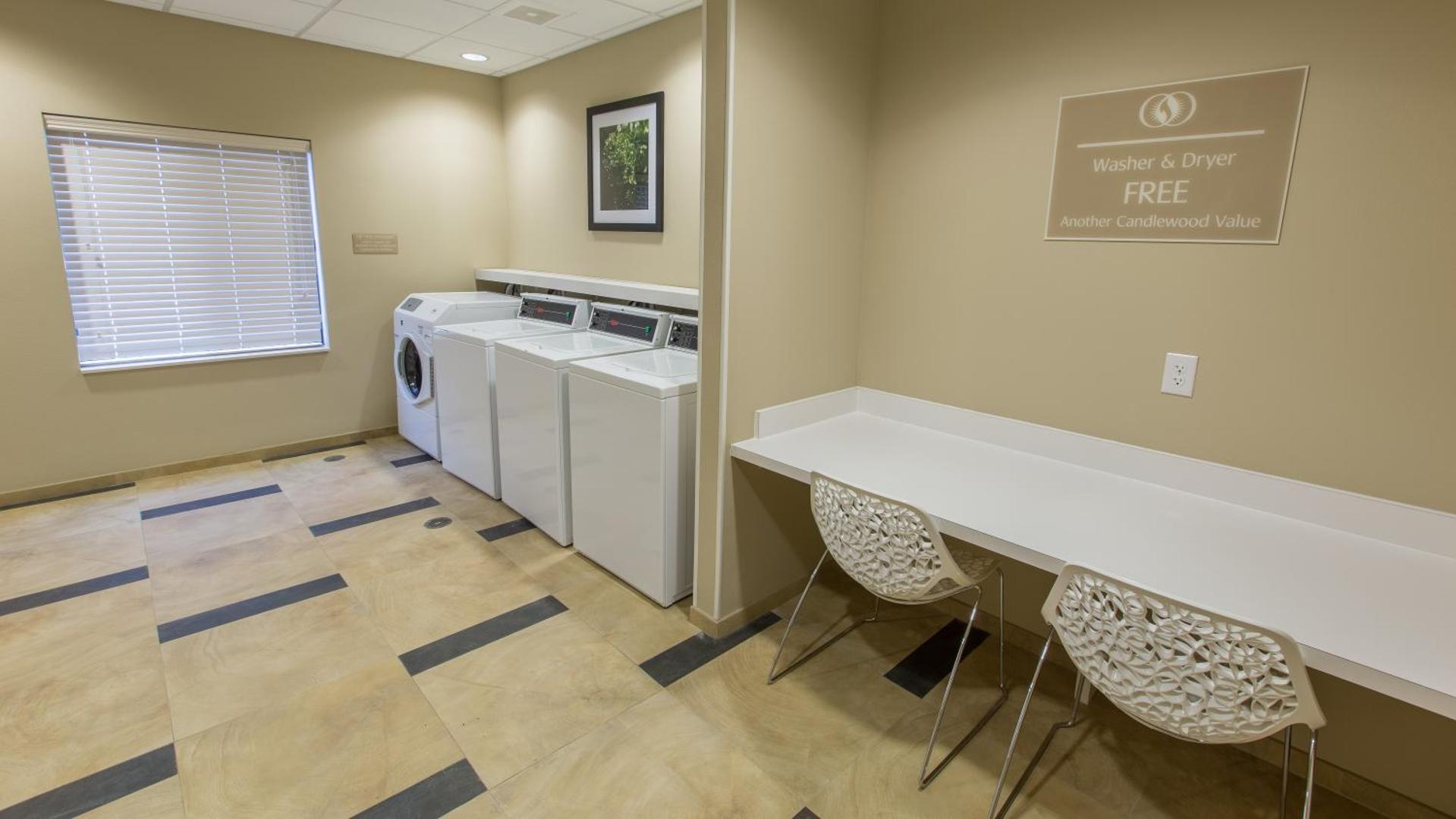 Candlewood Suites Overland Park - W 135th St.