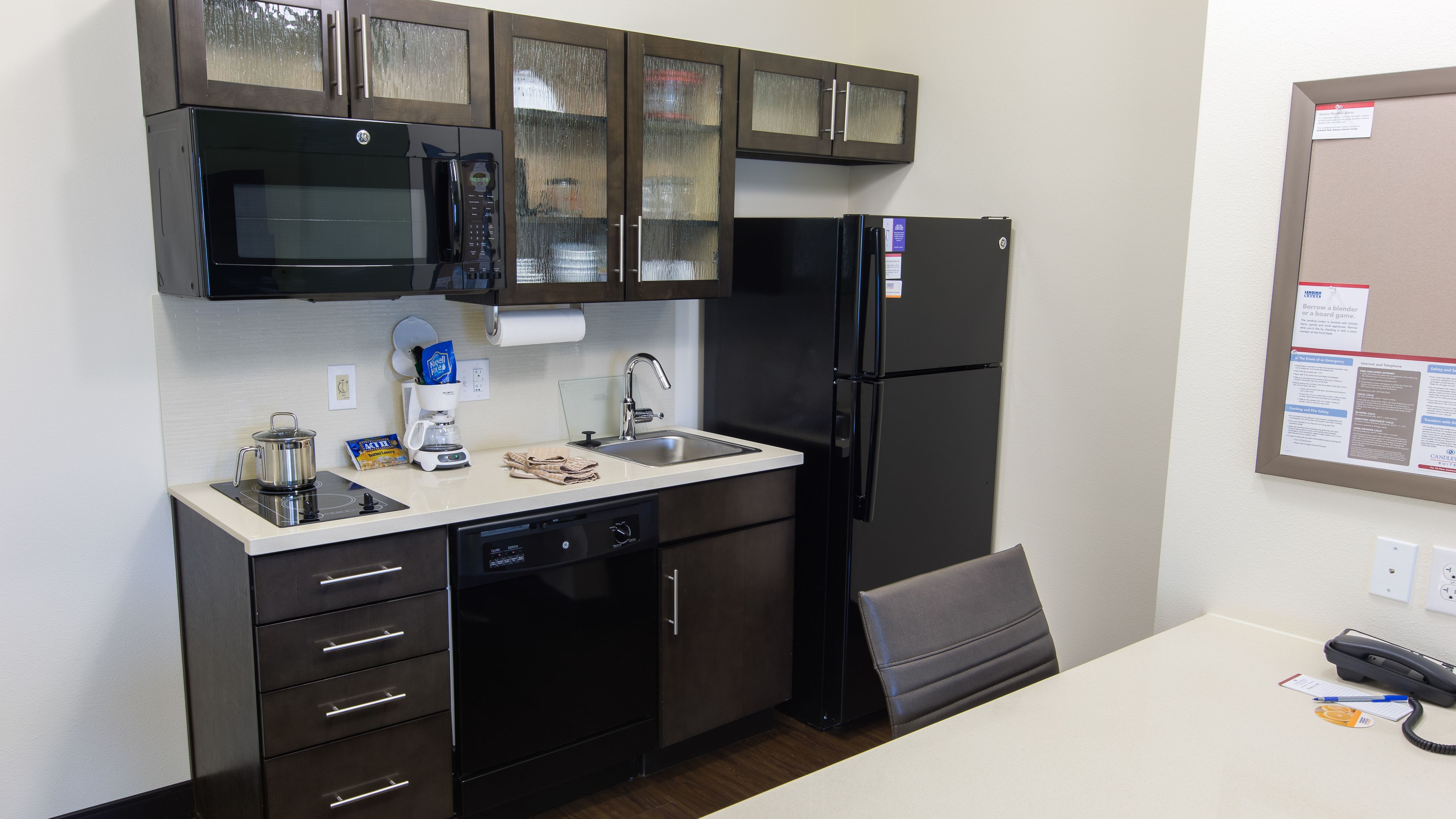 Candlewood Suites Overland Park - W 135th St.
