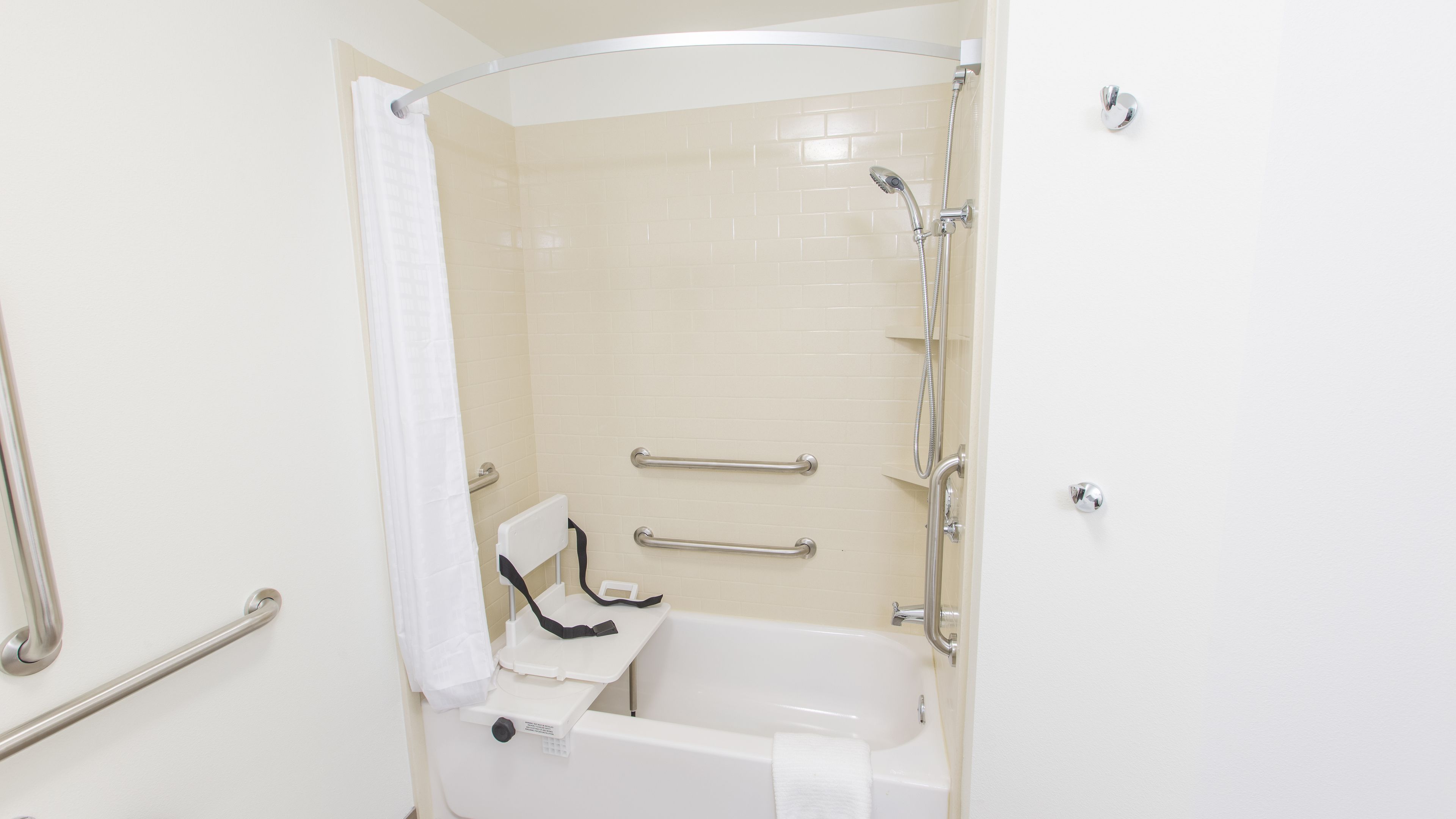 Candlewood Suites Overland Park - W 135th St.