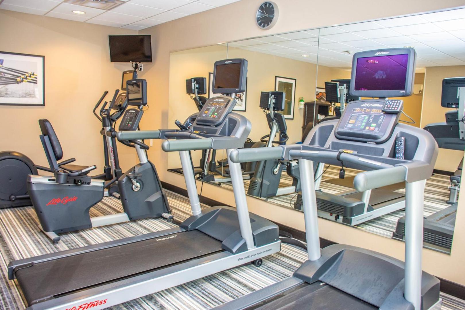 Candlewood Suites Overland Park - W 135th St.