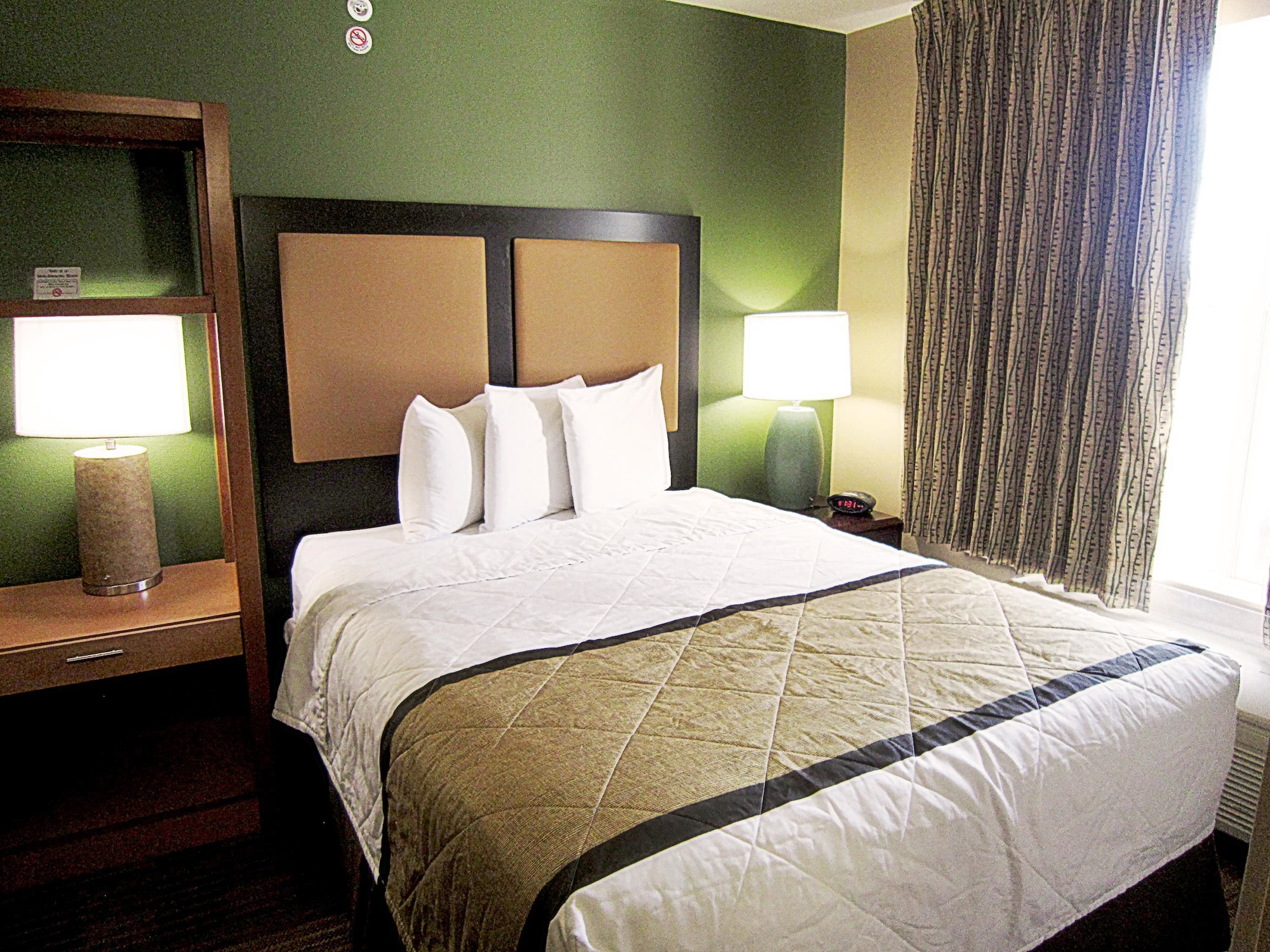 Extended Stay America Kansas City Overland Park Metcalf Ave.