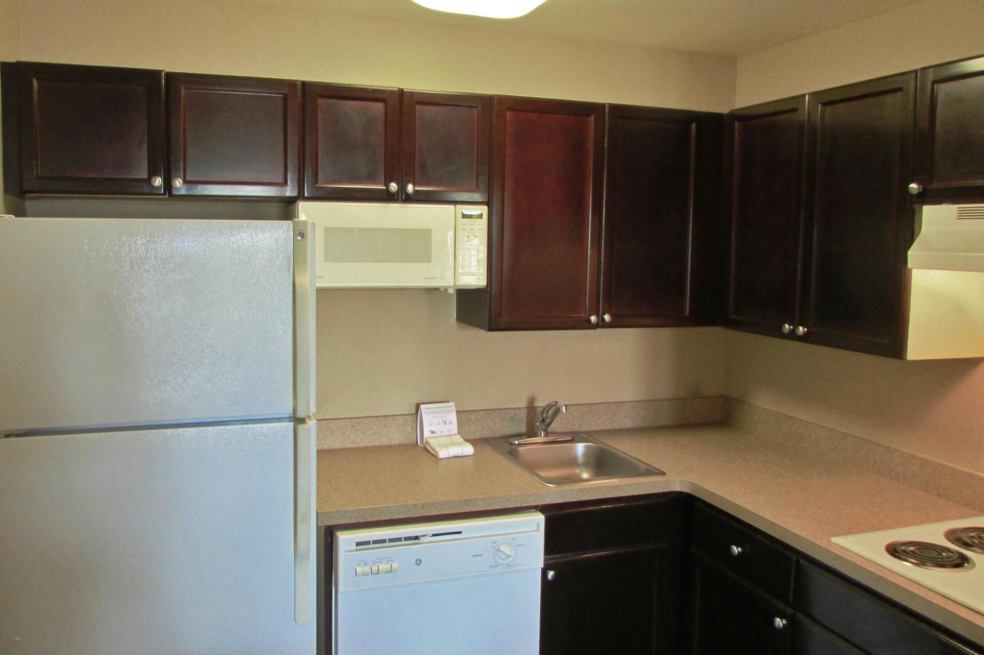 Extended Stay America Kansas City Overland Park Metcalf Ave.