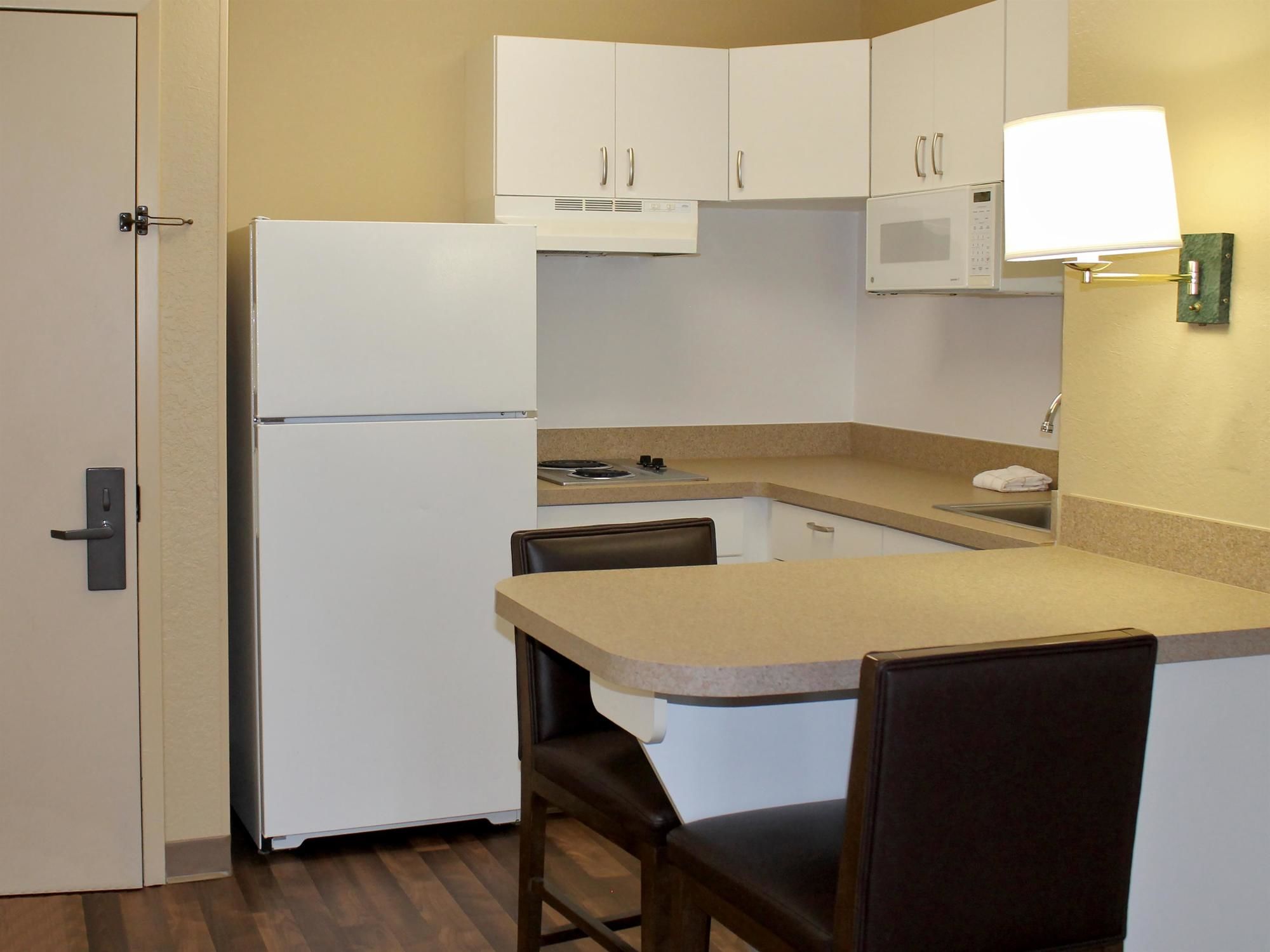 Extended Stay America Kansas City Overland Park Nall Ave.