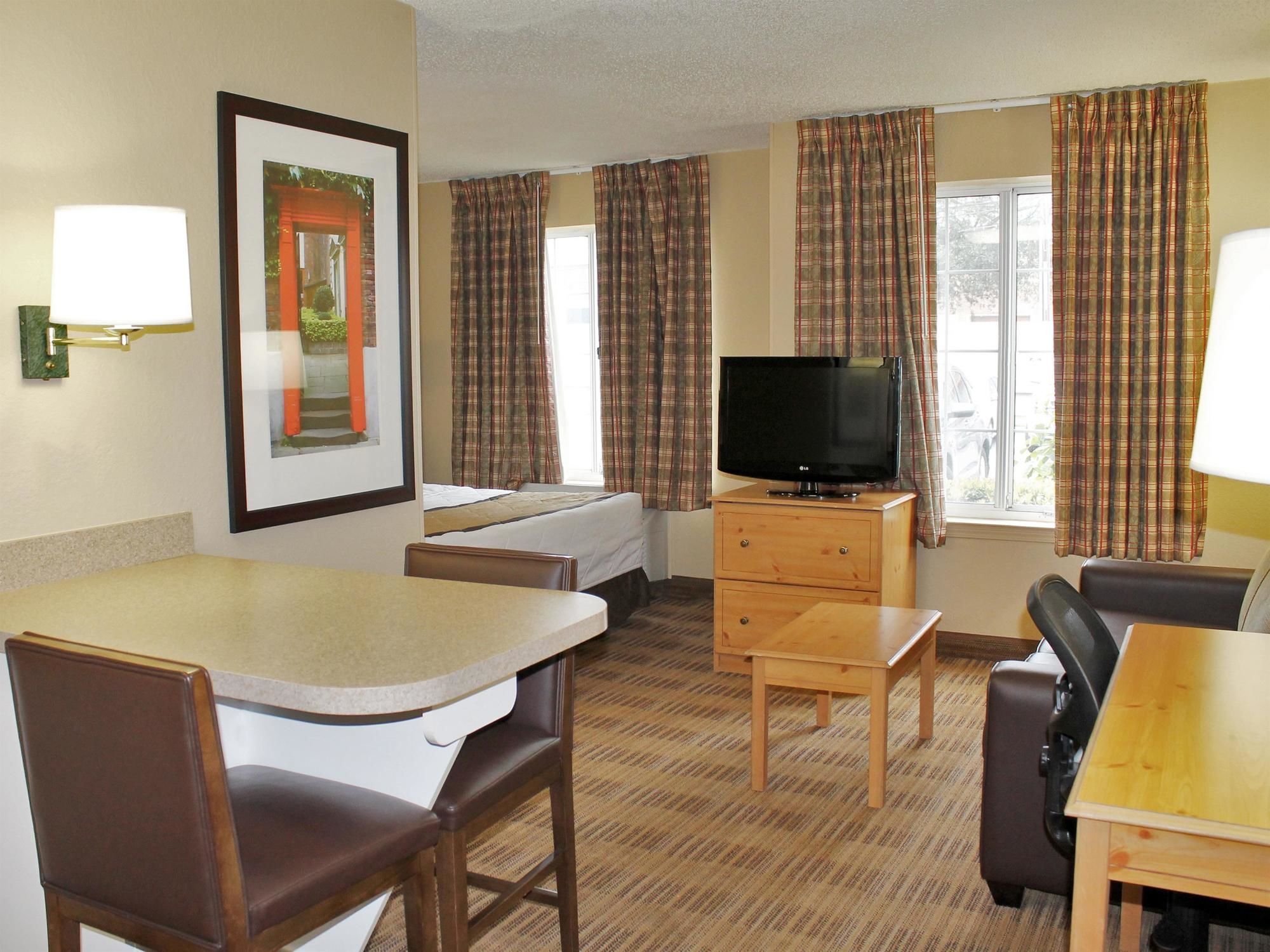 Extended Stay America Kansas City Overland Park Nall Ave.