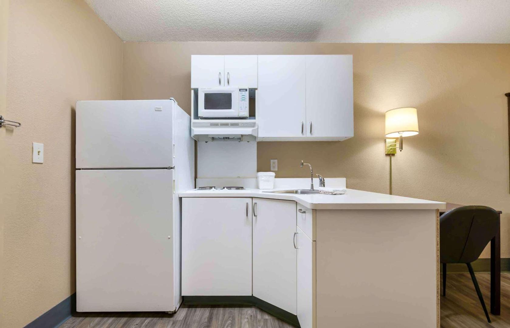 Extended Stay America Kansas City Overland Park Quivira Rd.