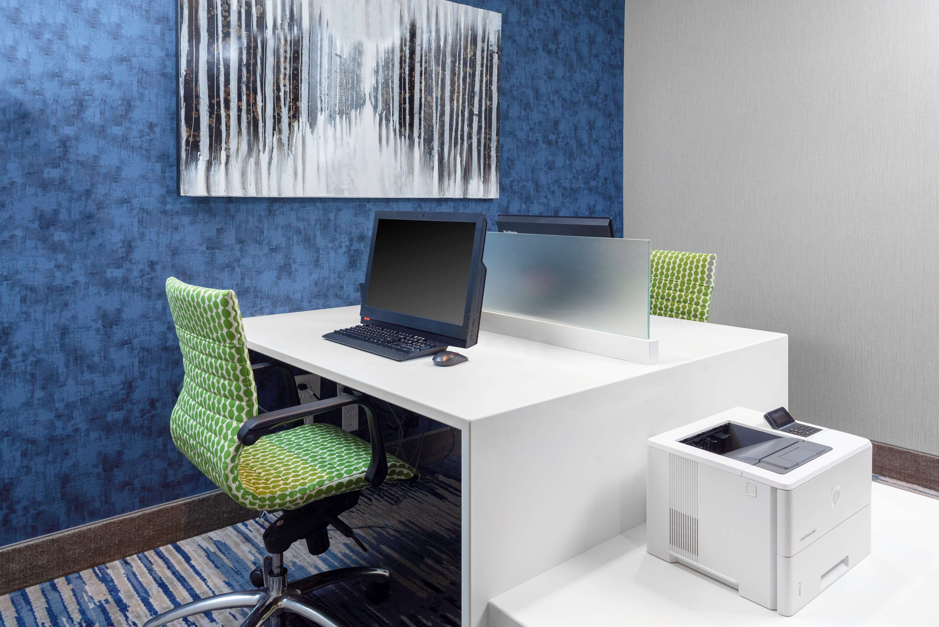 Hampton Inn & Suites Overland Park South
