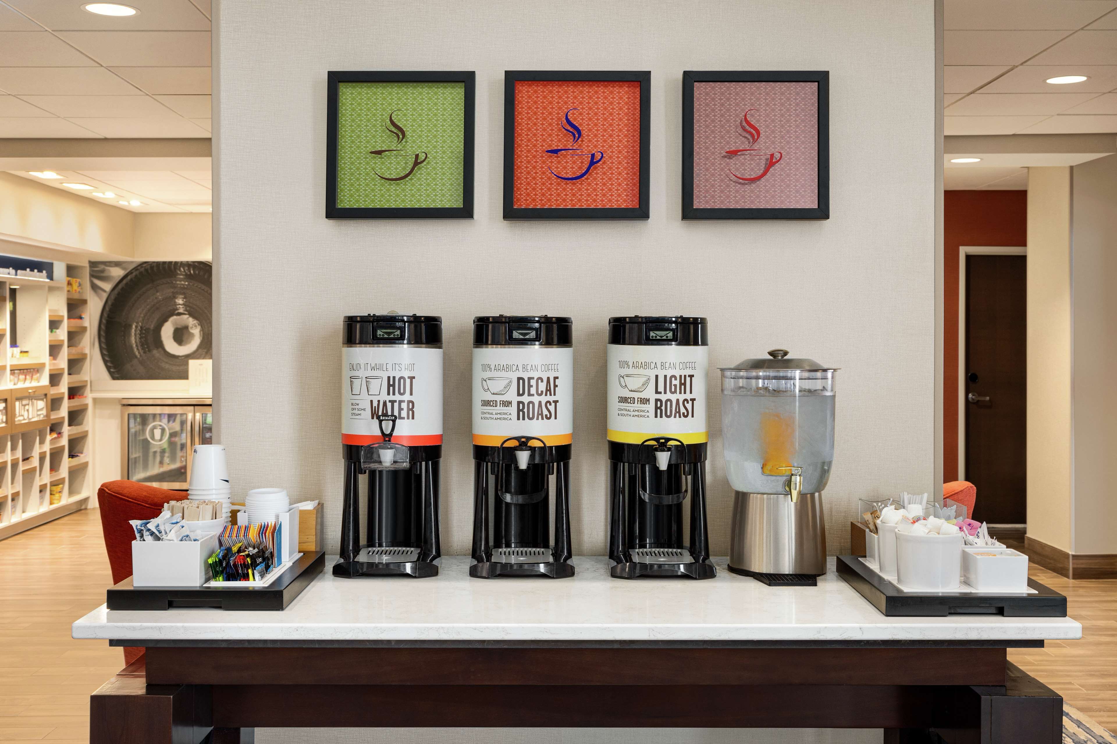 Hampton Inn & Suites Overland Park South