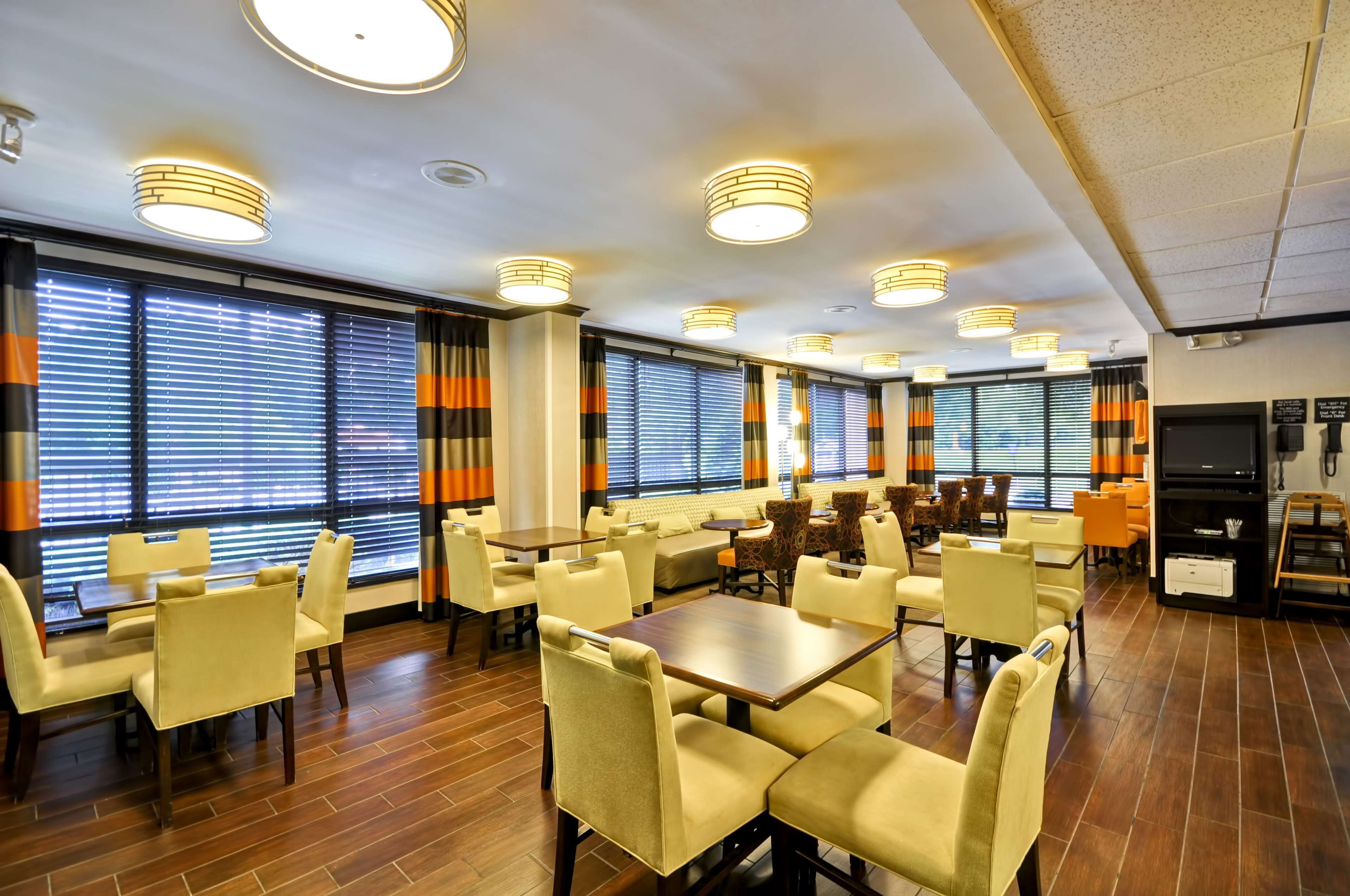 Hampton Inn Kansas City/Overland Park